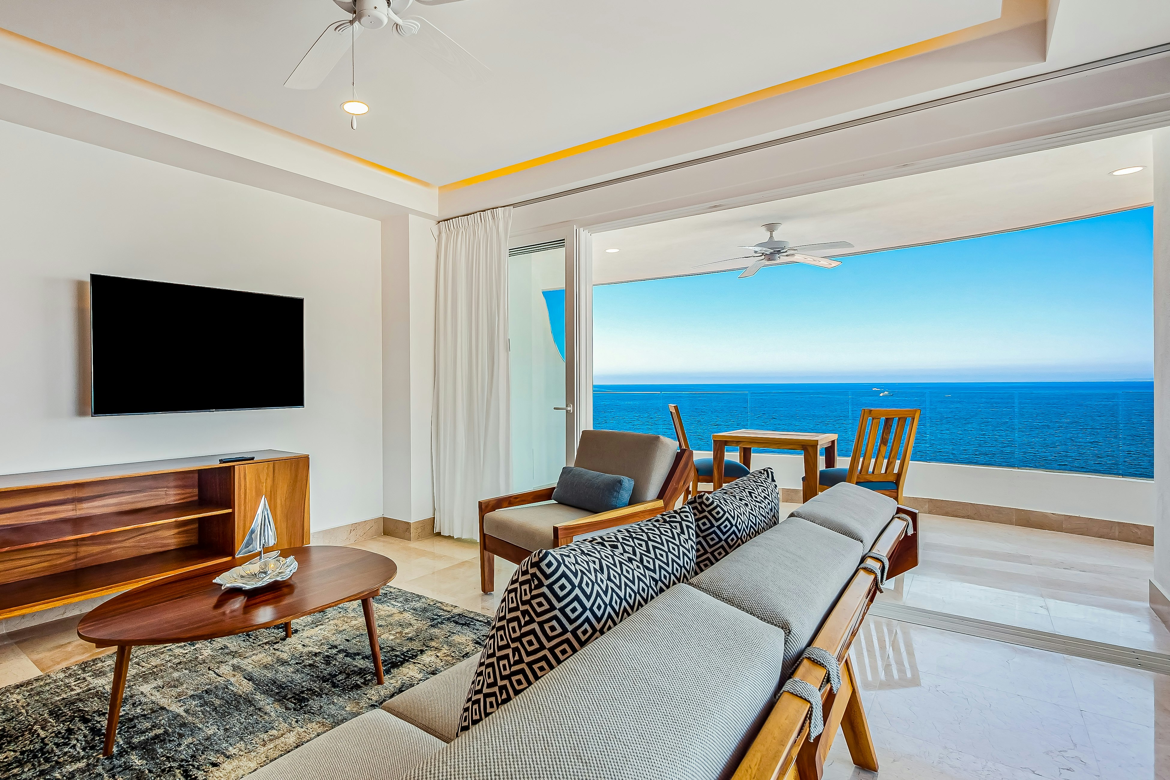 Blue Horizon 701 at Residences