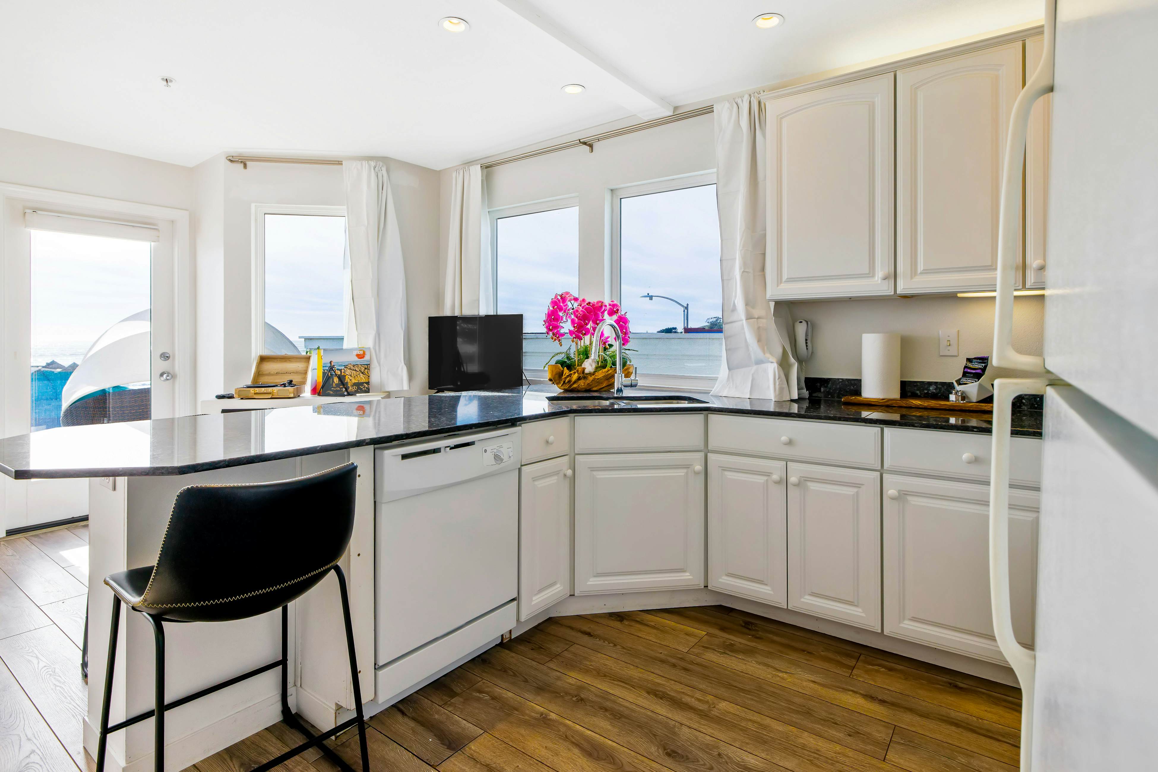 Pier View Suites Studio B (Unit 331) 0 BD Cayucos, CA Vacation