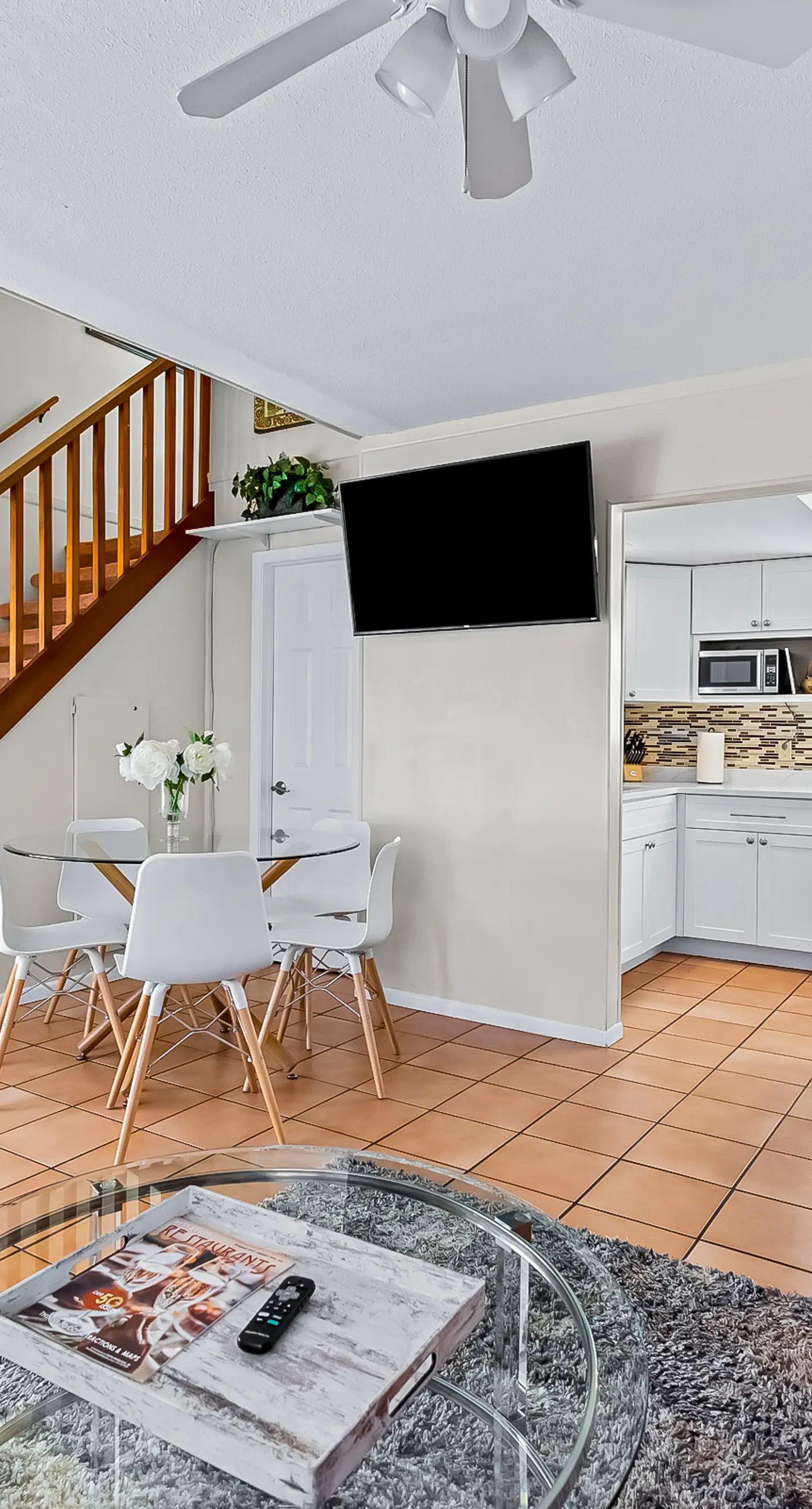 Beachy Keen Cottage 3 BD Belleair Beach, FL Vacation Rental Vacasa