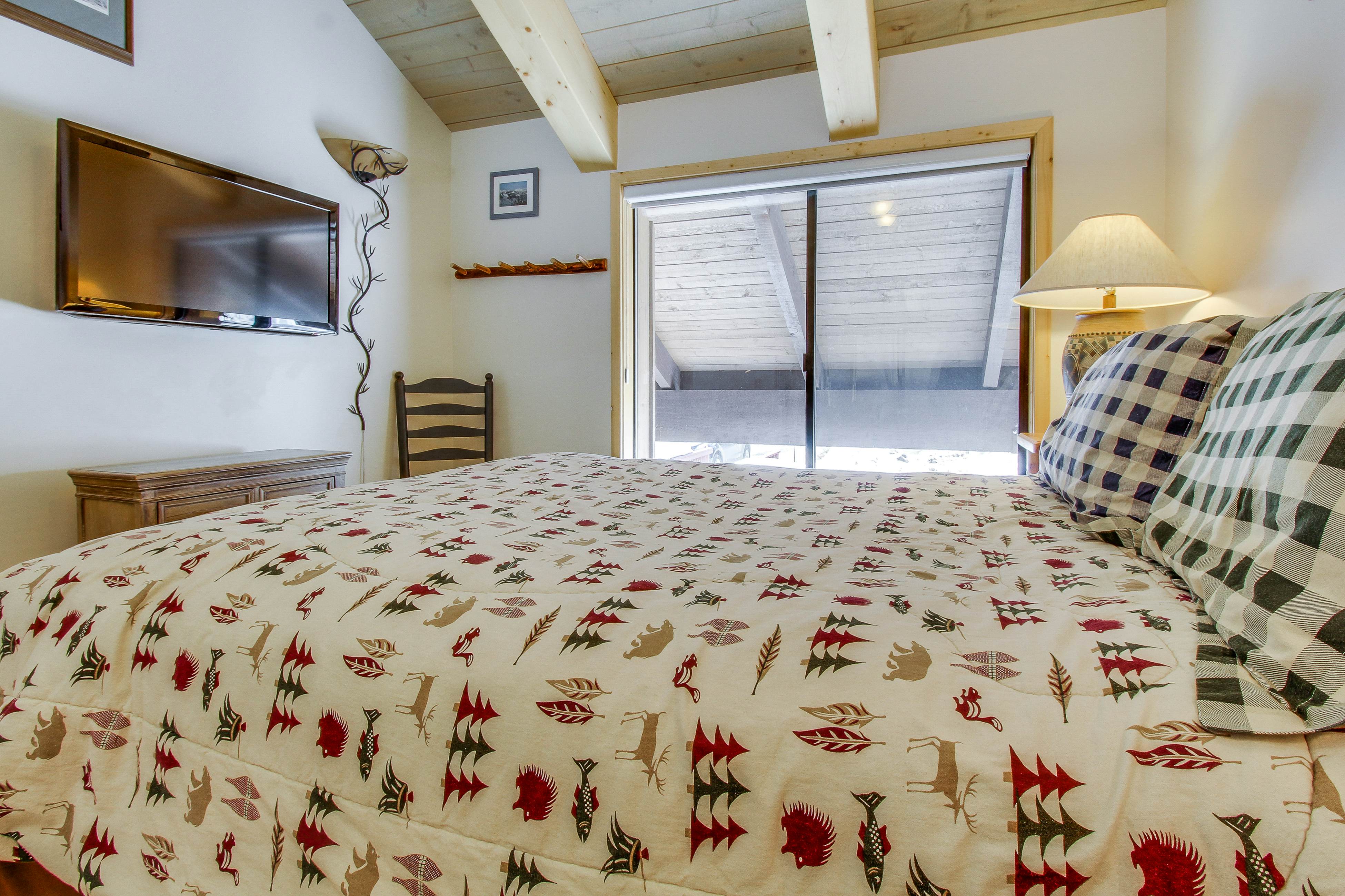 Val D'Isere 45 1 BD Mammoth Lakes, CA Vacation Rental Vacasa