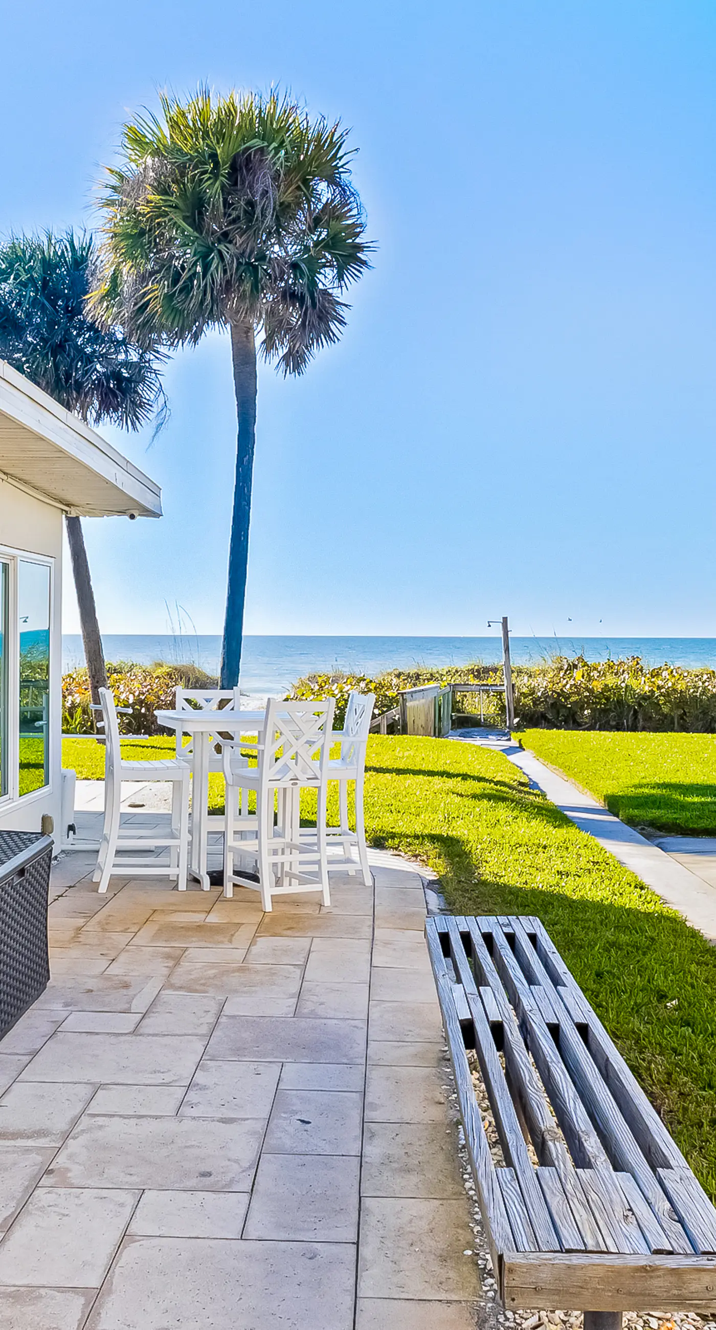 Beachy Keen Cottage 3 BD Belleair Beach, FL Vacation Rental Vacasa