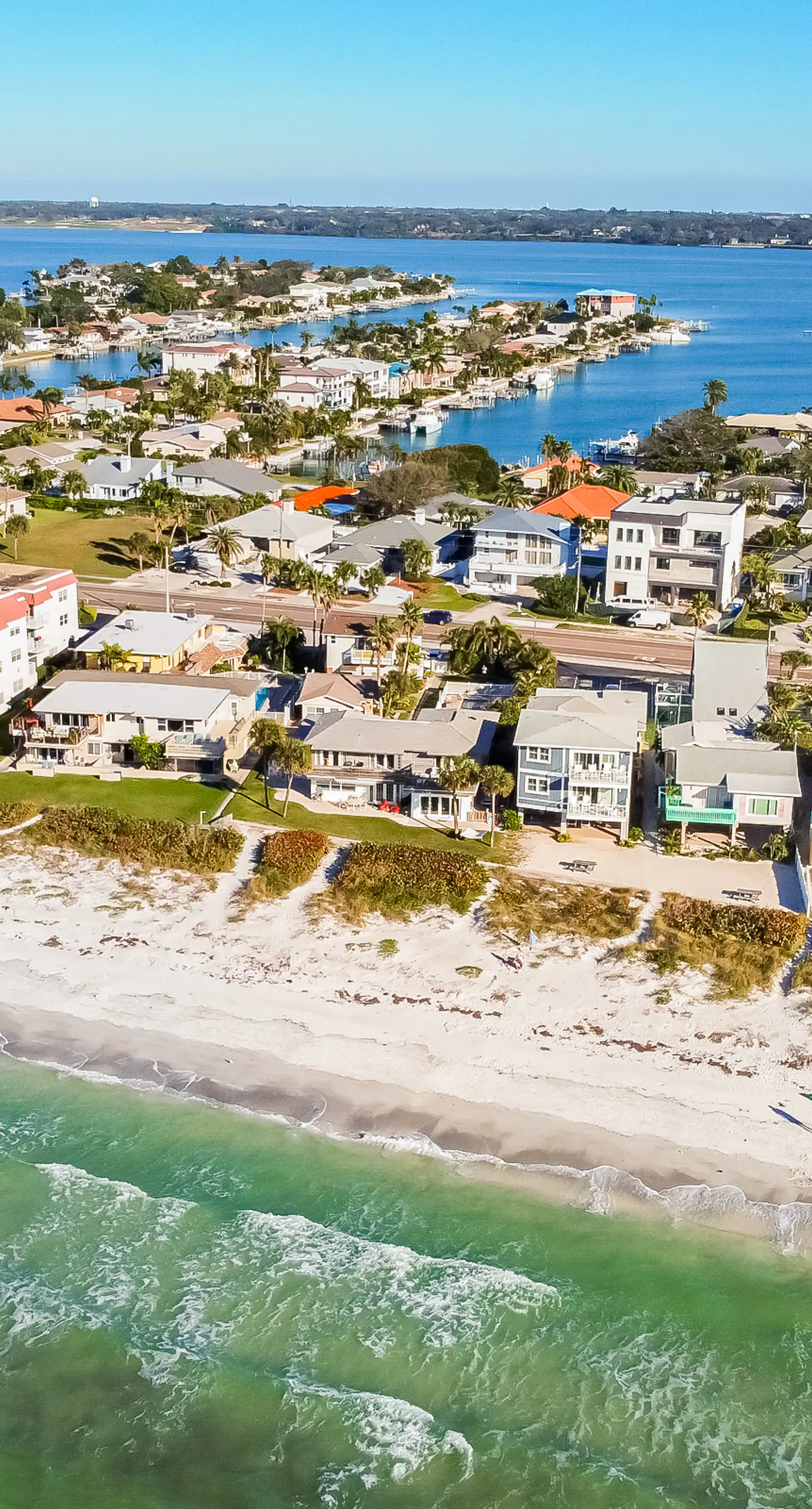 Beachy Keen Cottage 3 BD Belleair Beach, FL Vacation Rental Vacasa