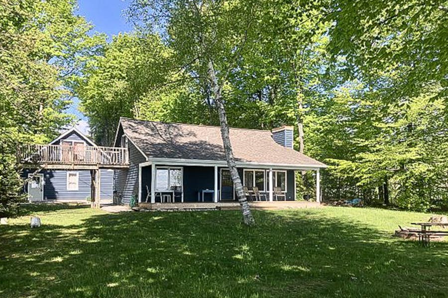 Moonridge Cottage 3 BD Suttons Bay, MI Vacation Rental Vacasa
