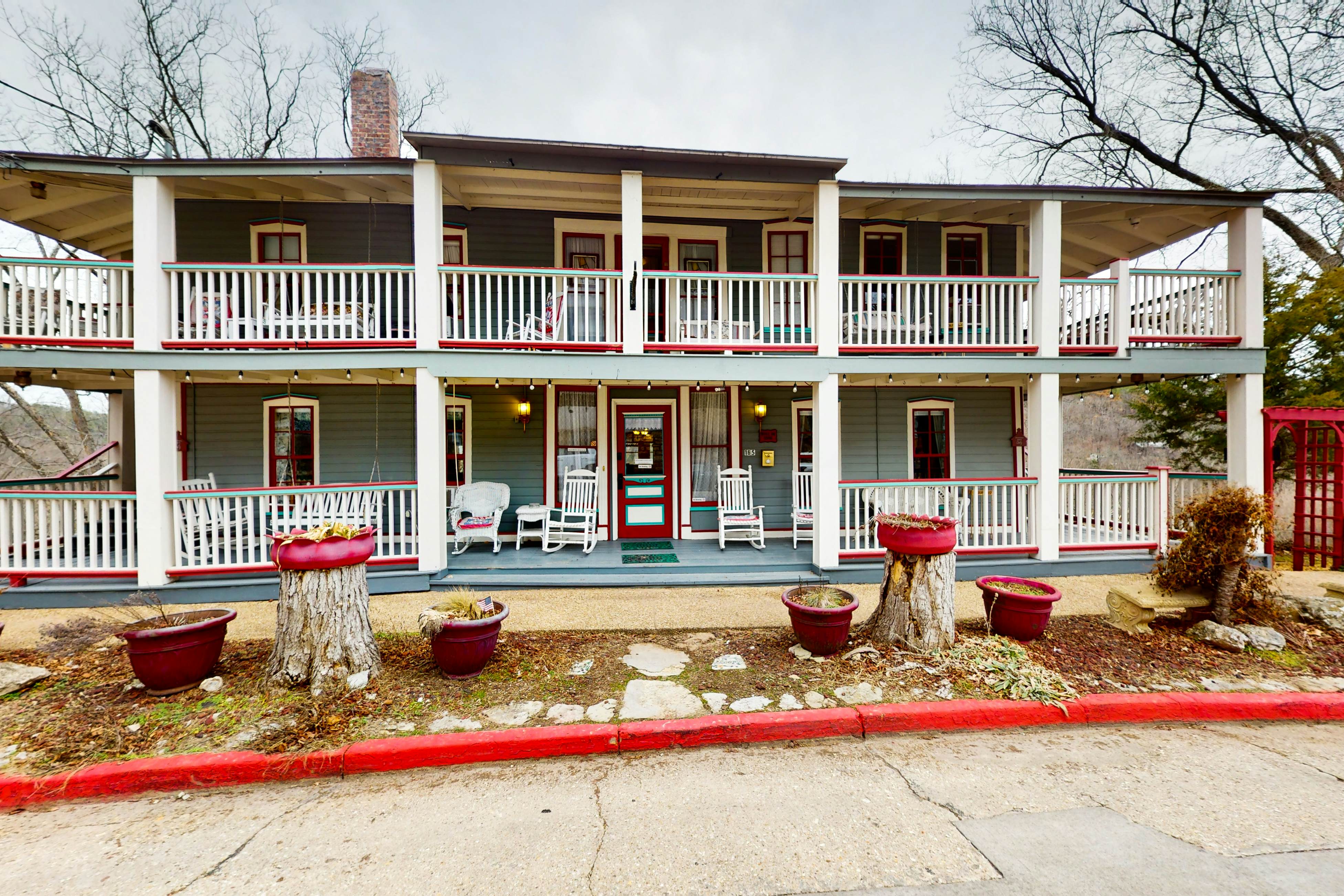 Piedmont House Crystal Terrace 3 BD Eureka Springs, AR Vacation