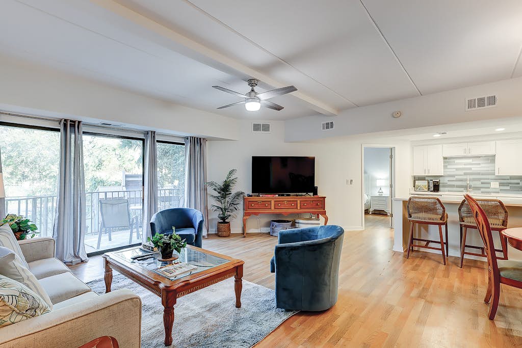 Cozy condo with tennis, pool, beach access, & private furnished balcony — Hilton Head, SC — vacation rental