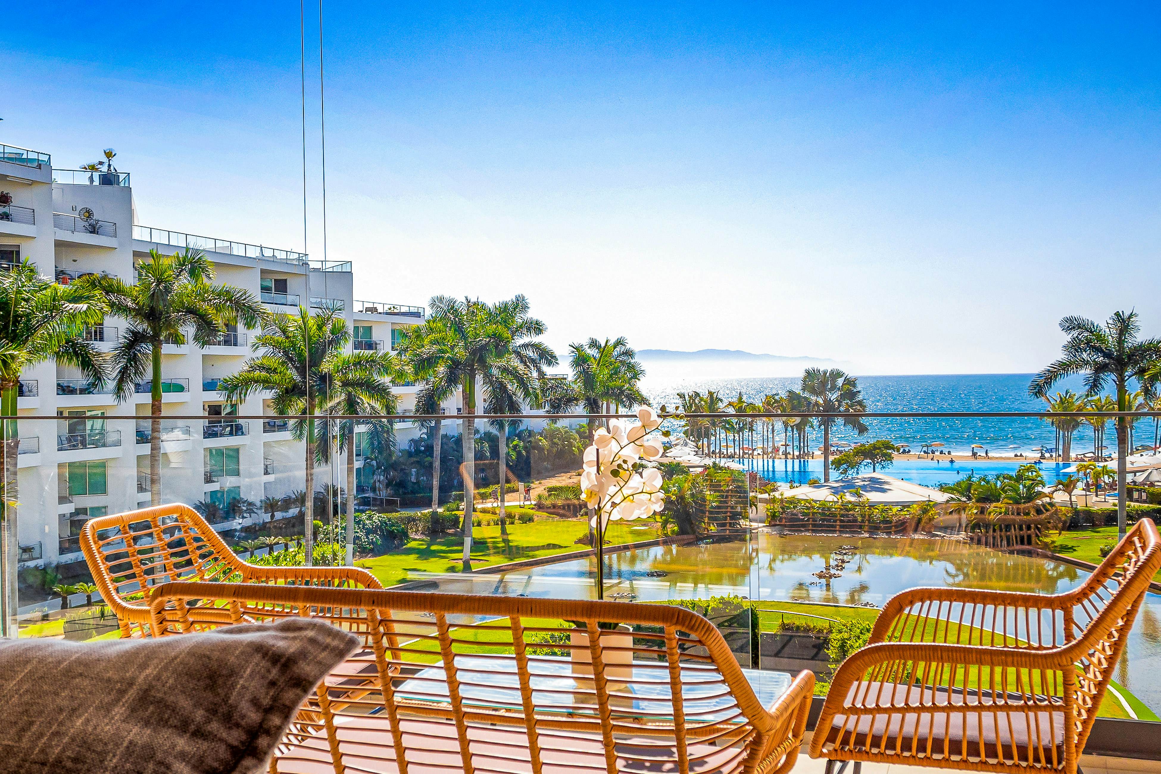 Aria Ocean Condo, # 403 T3