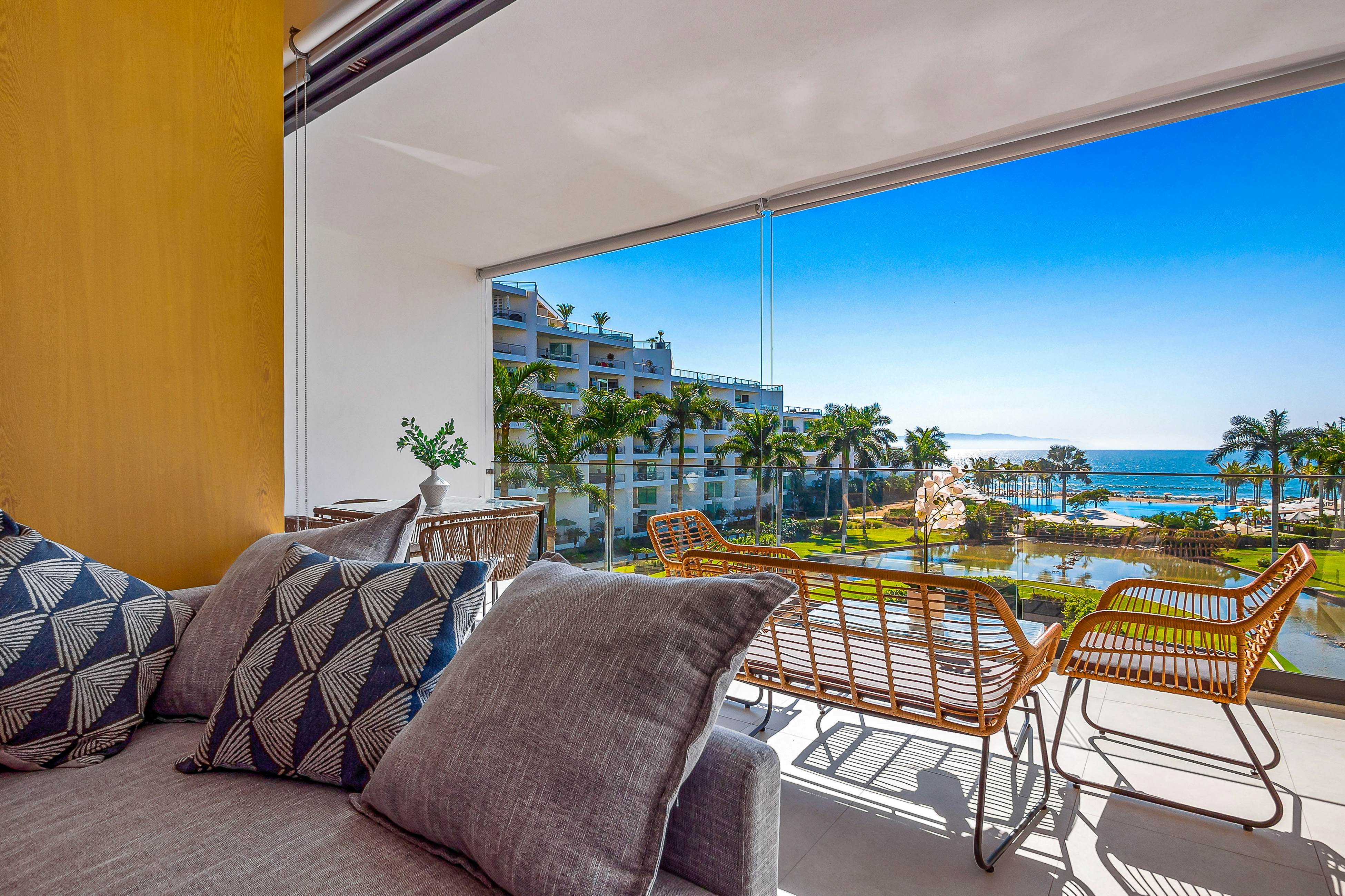 Aria Ocean Condo, # 403 T3