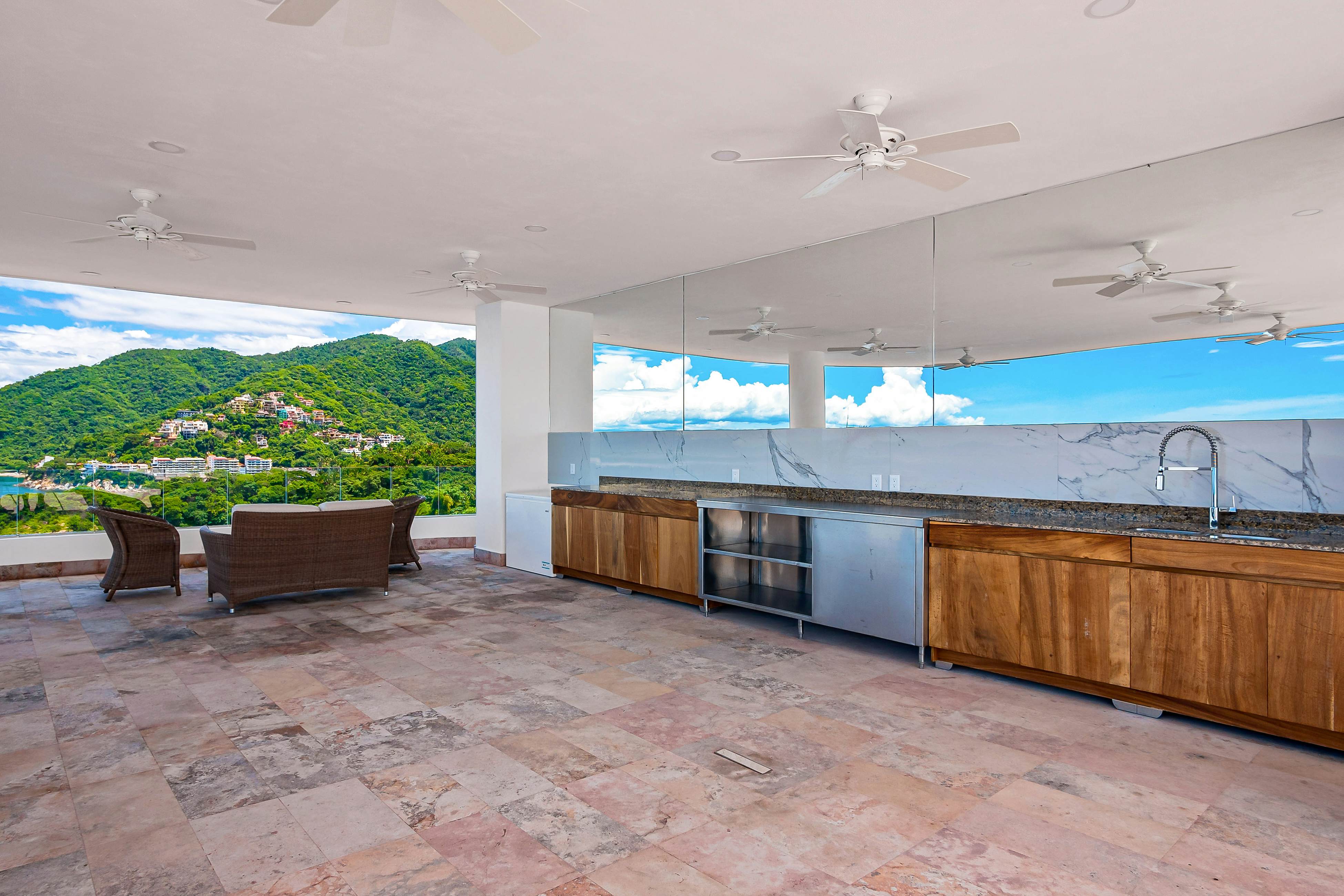 Blue Horizon 801 at Residences