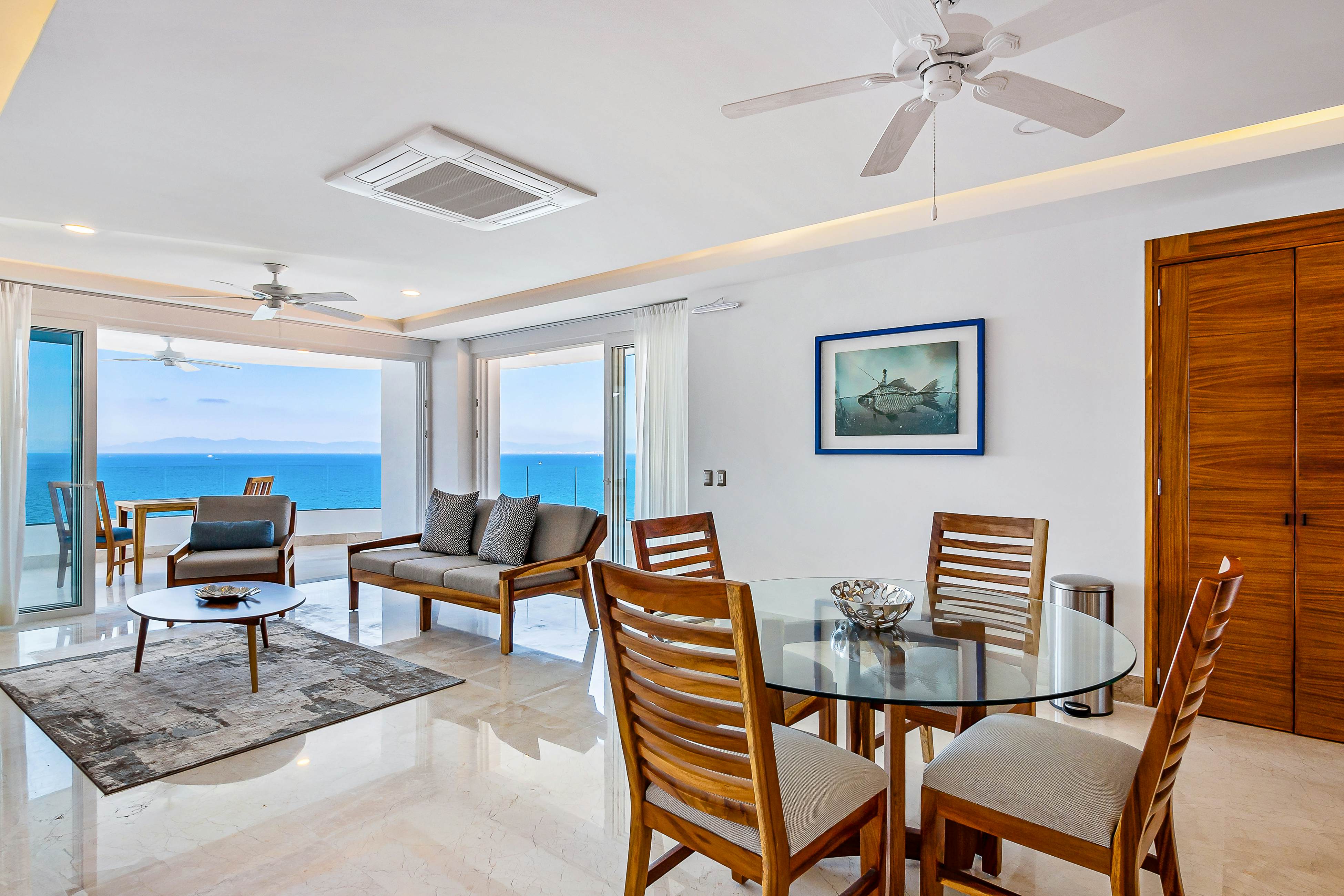 Blue Horizon 801 at Residences