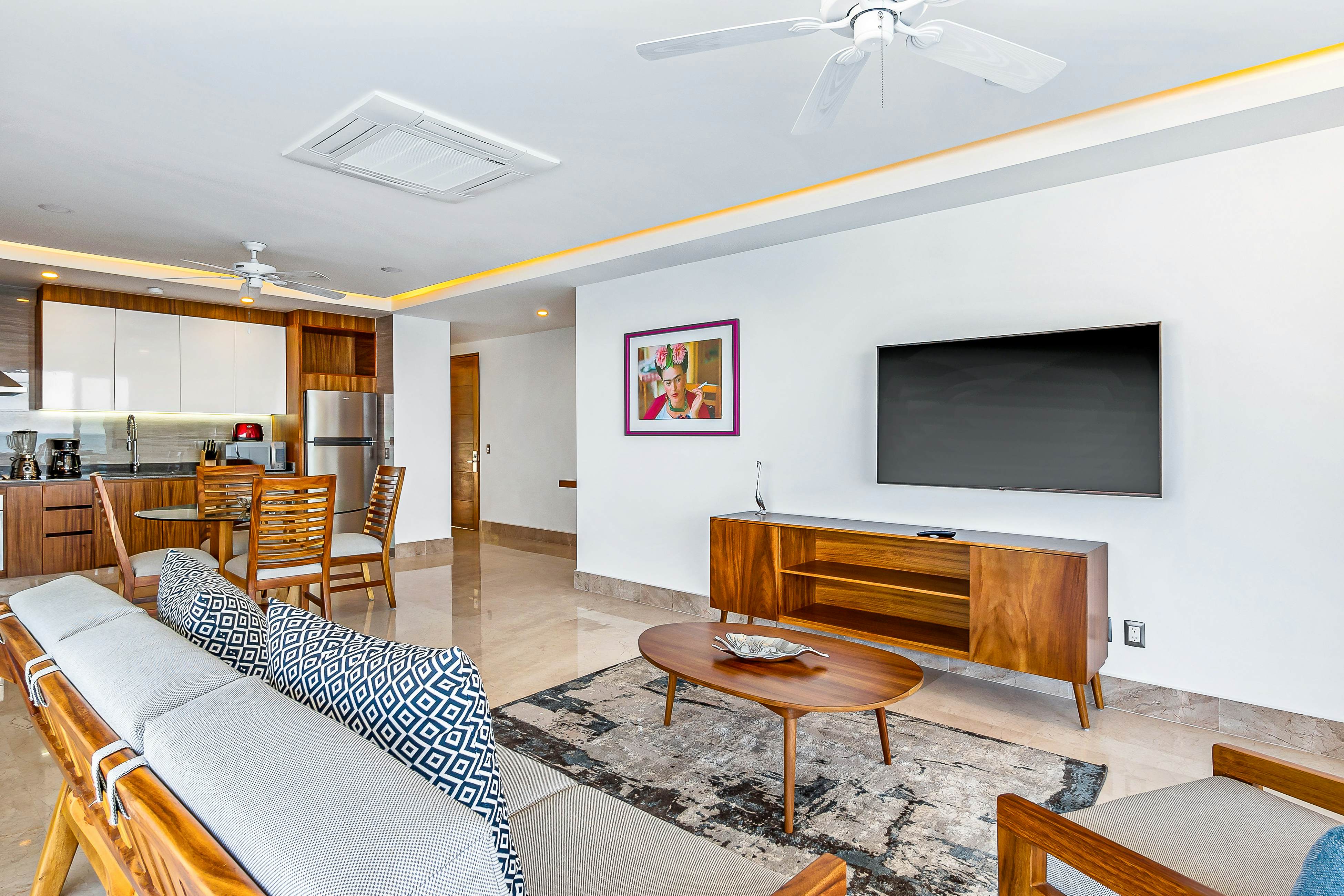 Blue Horizon 801 at Residences