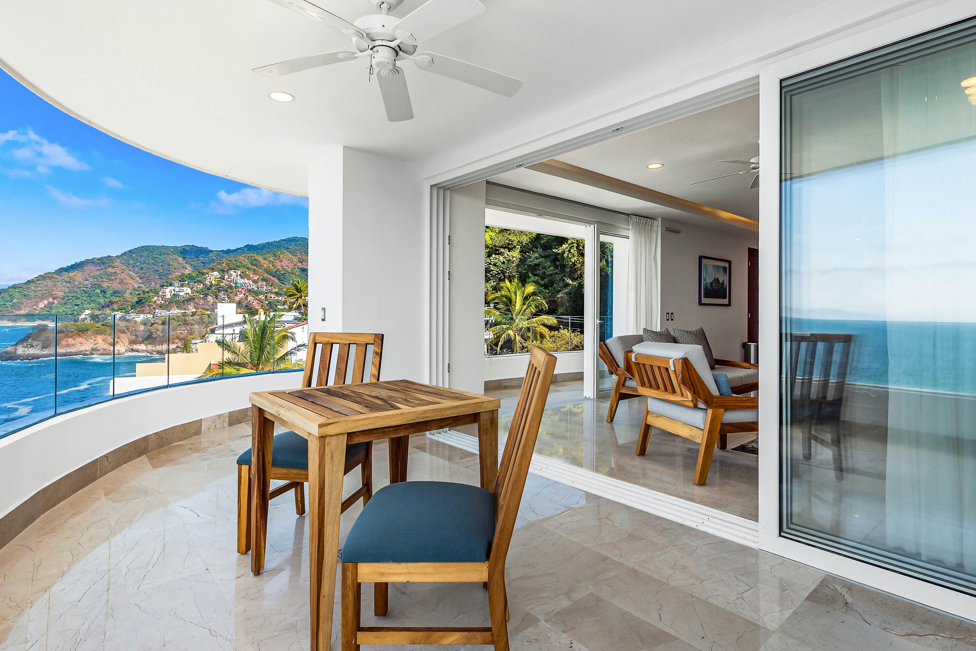 Blue Horizon 801 at Residences