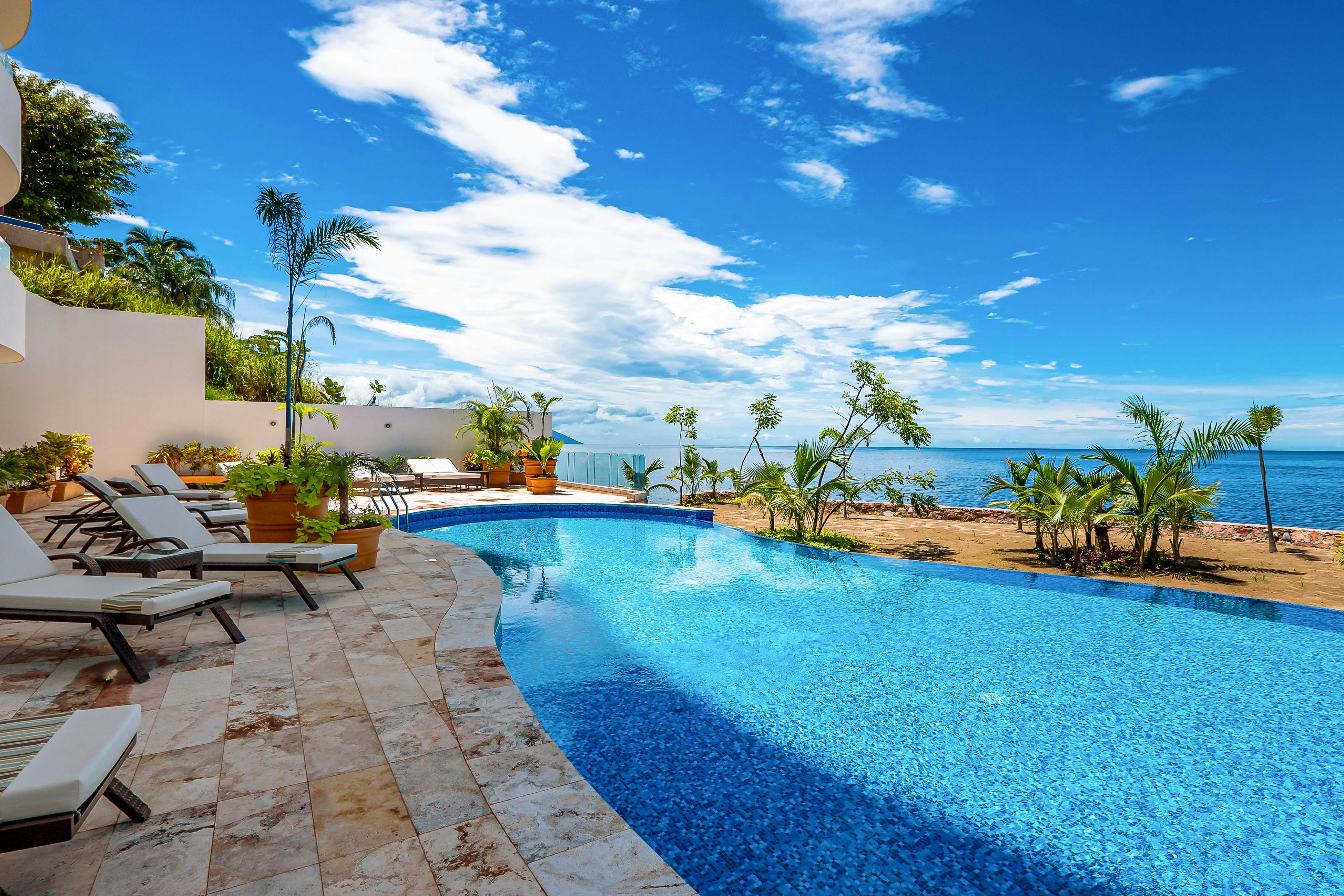 Blue Horizon 801 at Residences