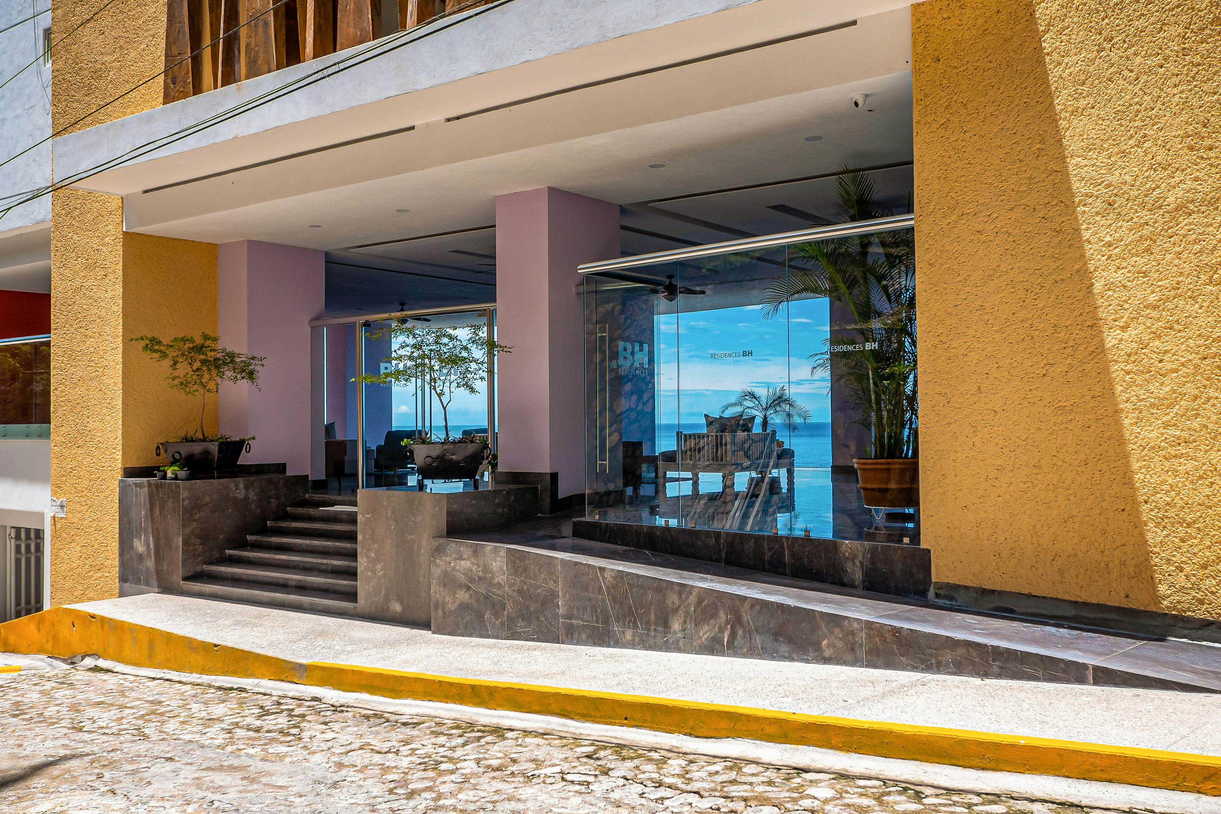 Blue Horizon 801 at Residences