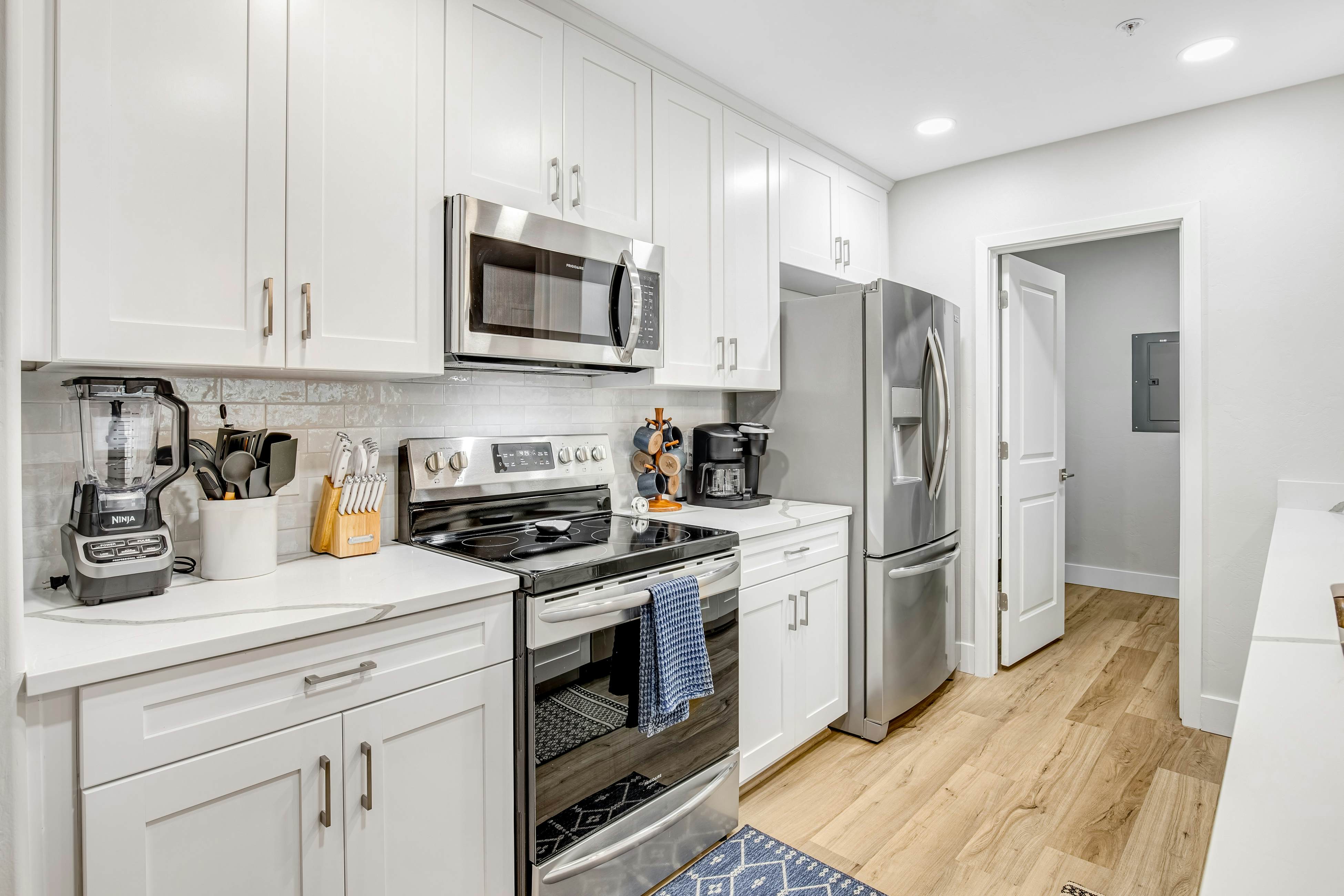 Placita Escondida 103