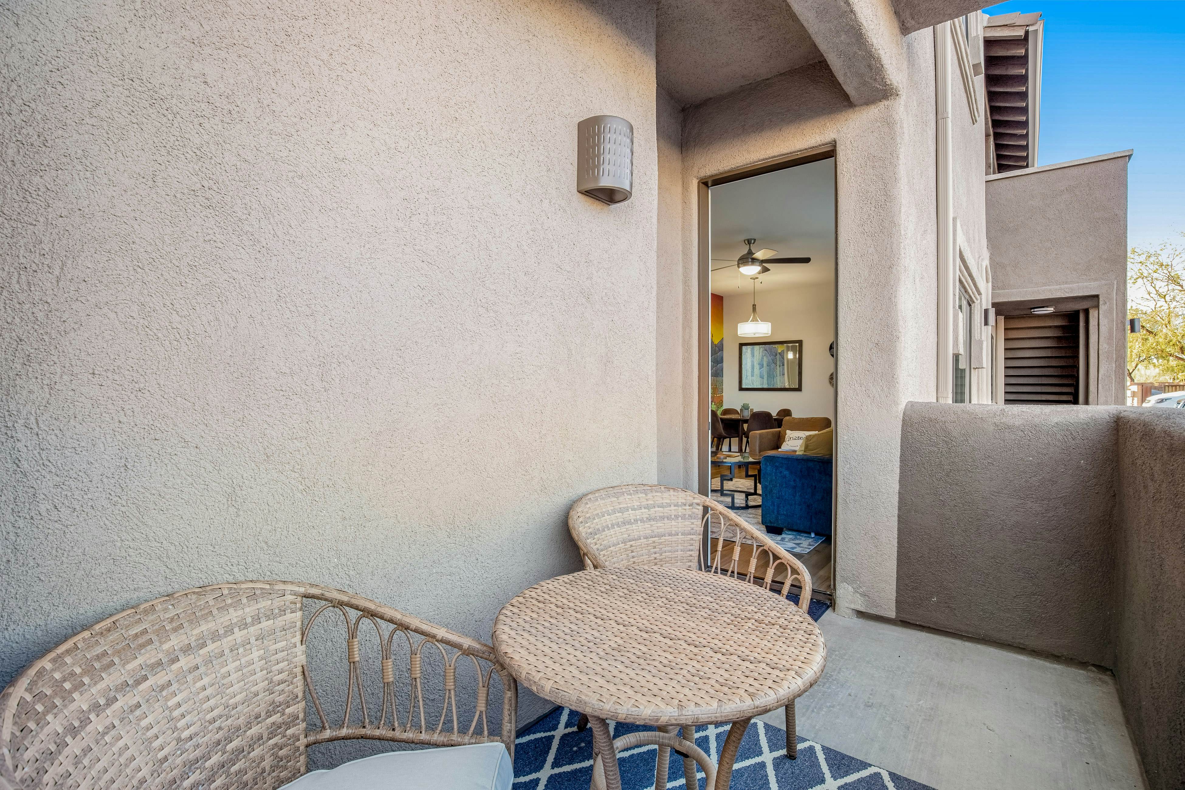 Placita Escondida 103