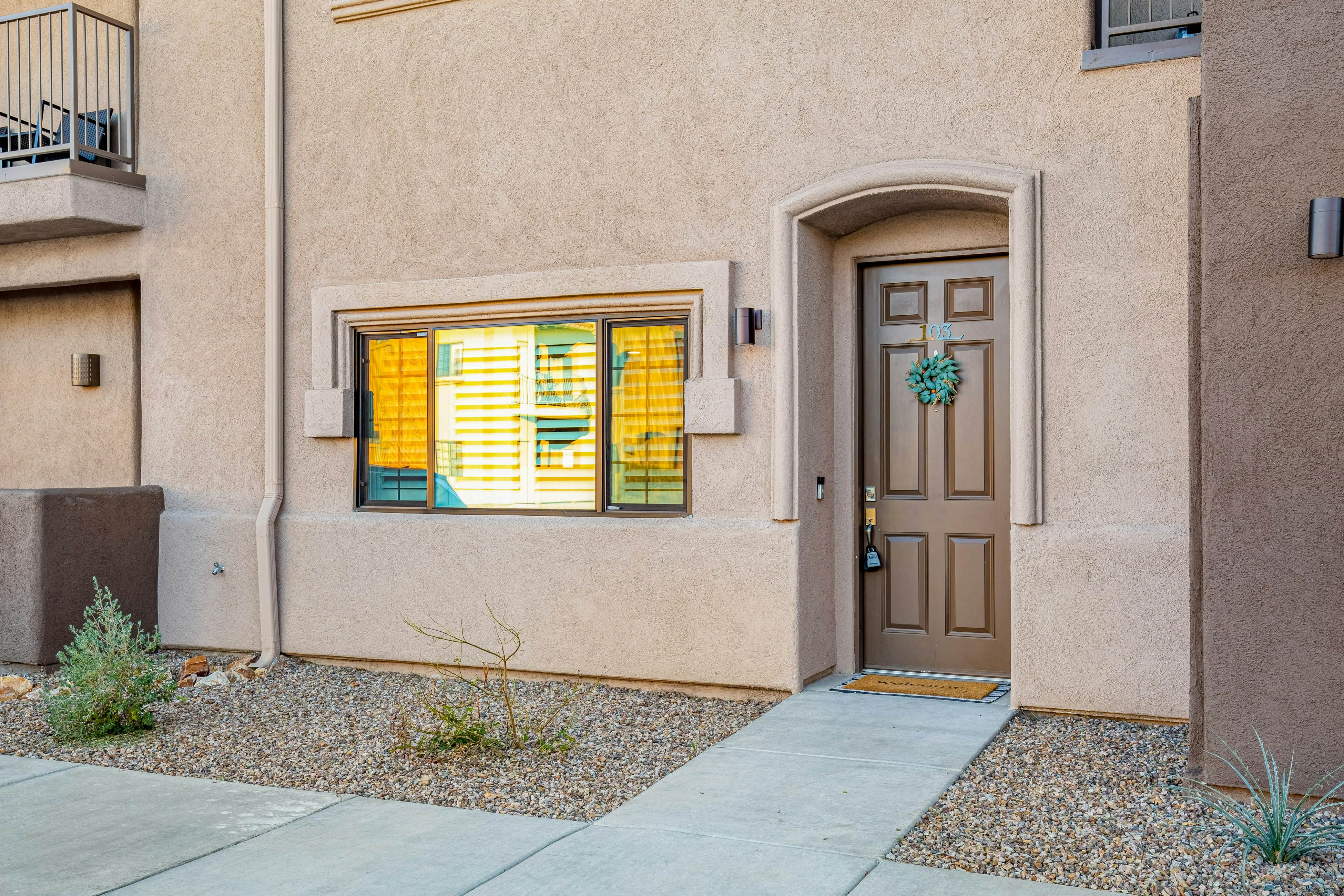 Placita Escondida 103