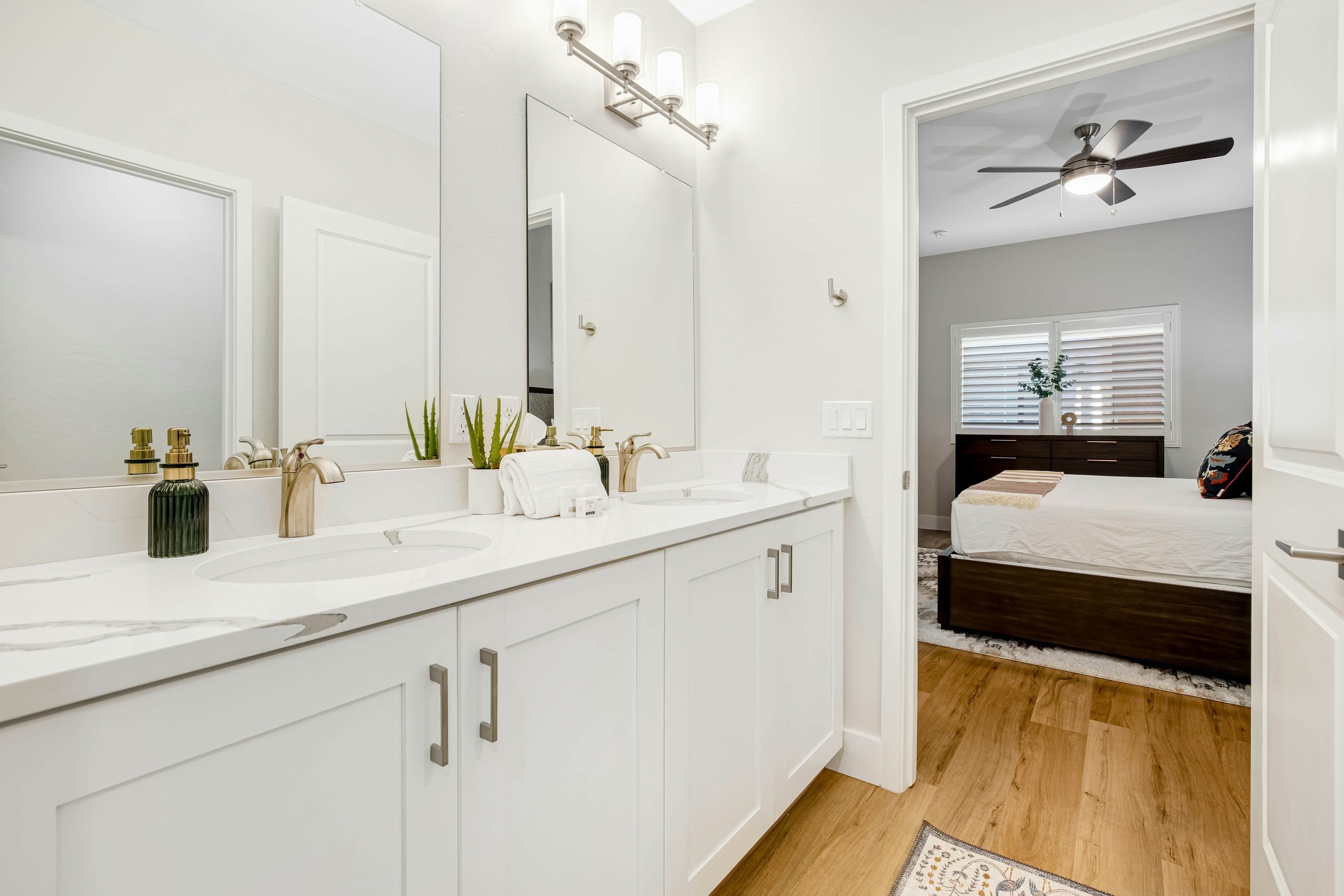 Placita Escondida 103