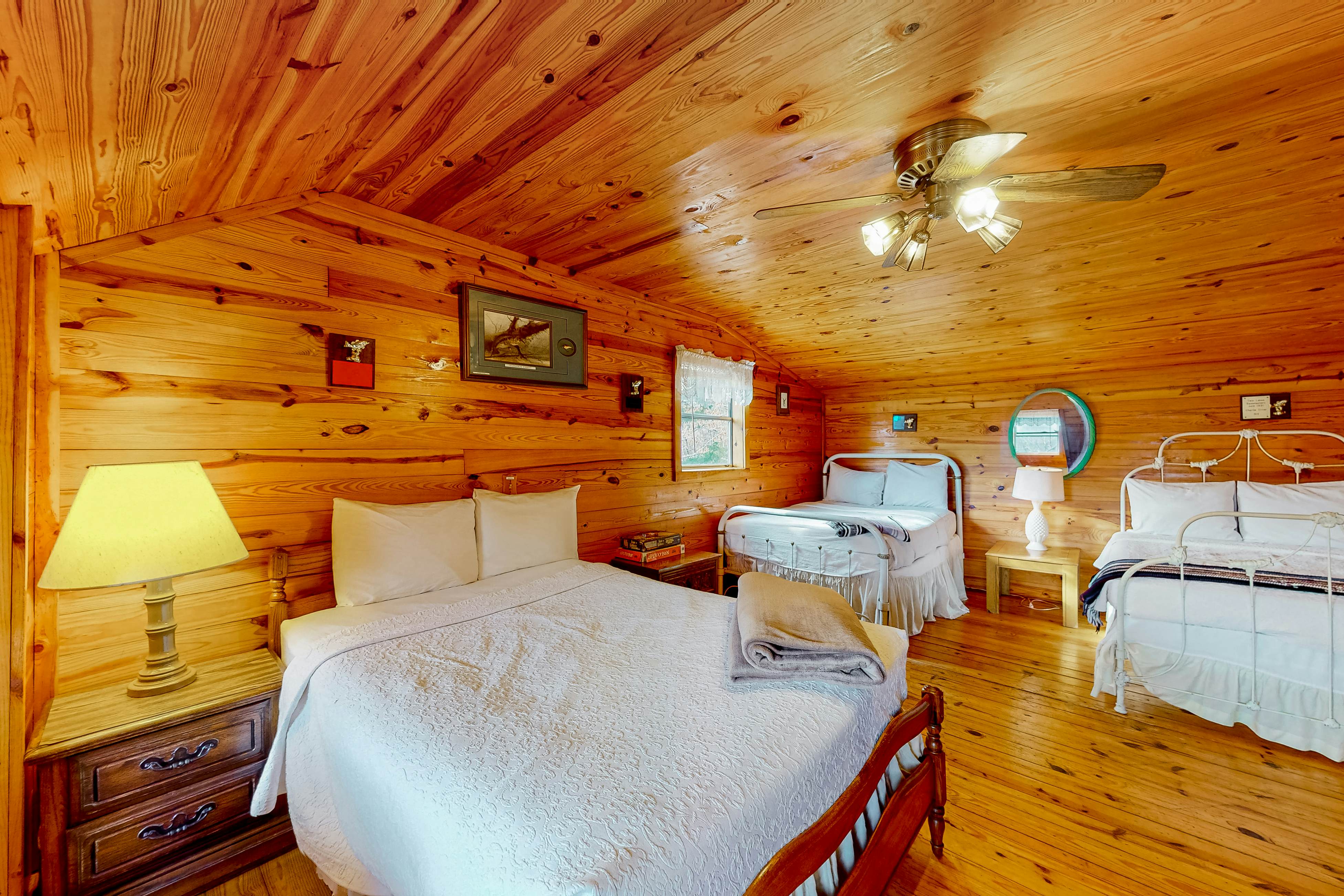 Charlie's Ol' Fishing Cabin