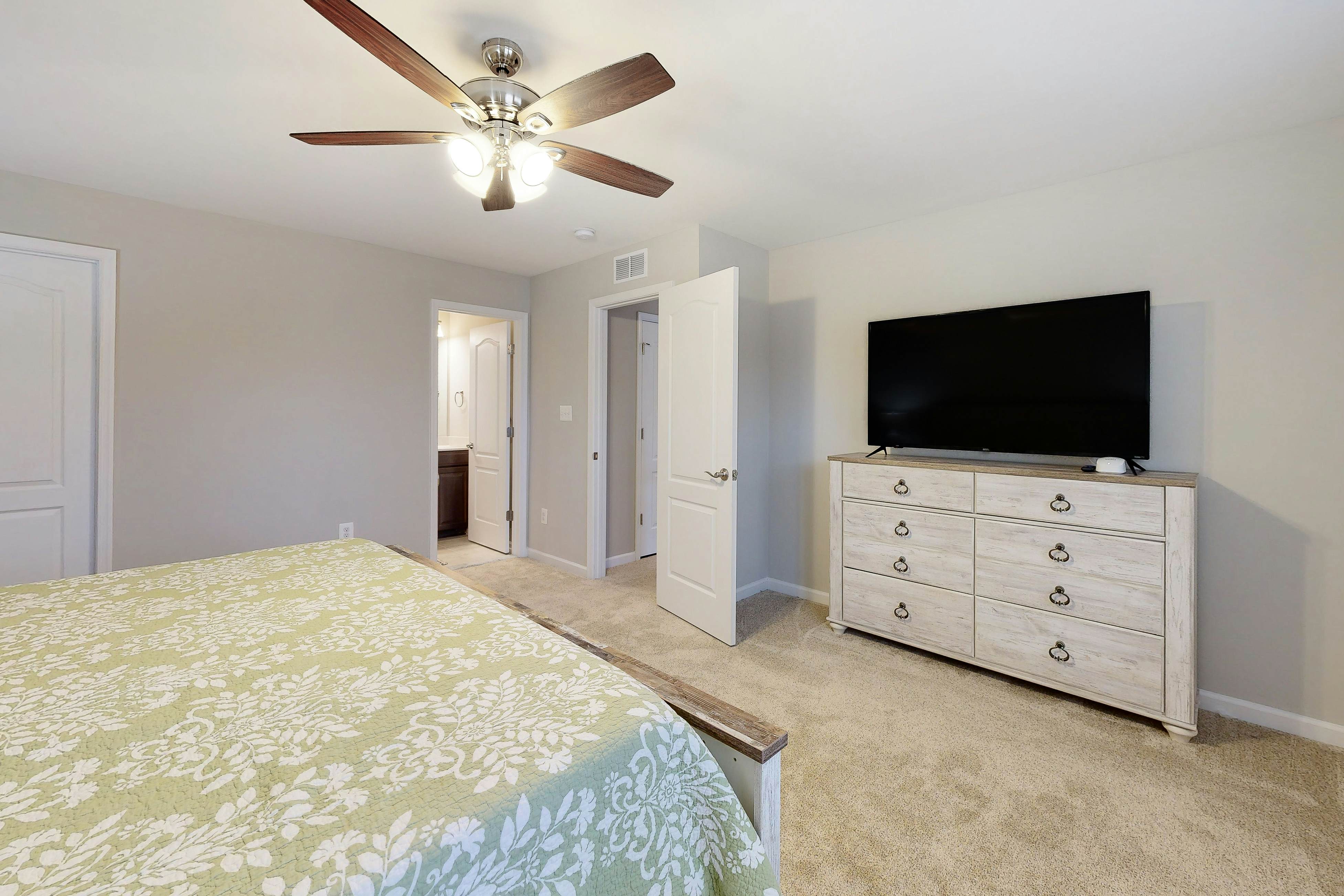 Bishops Landing - 38480 Carroll Dr