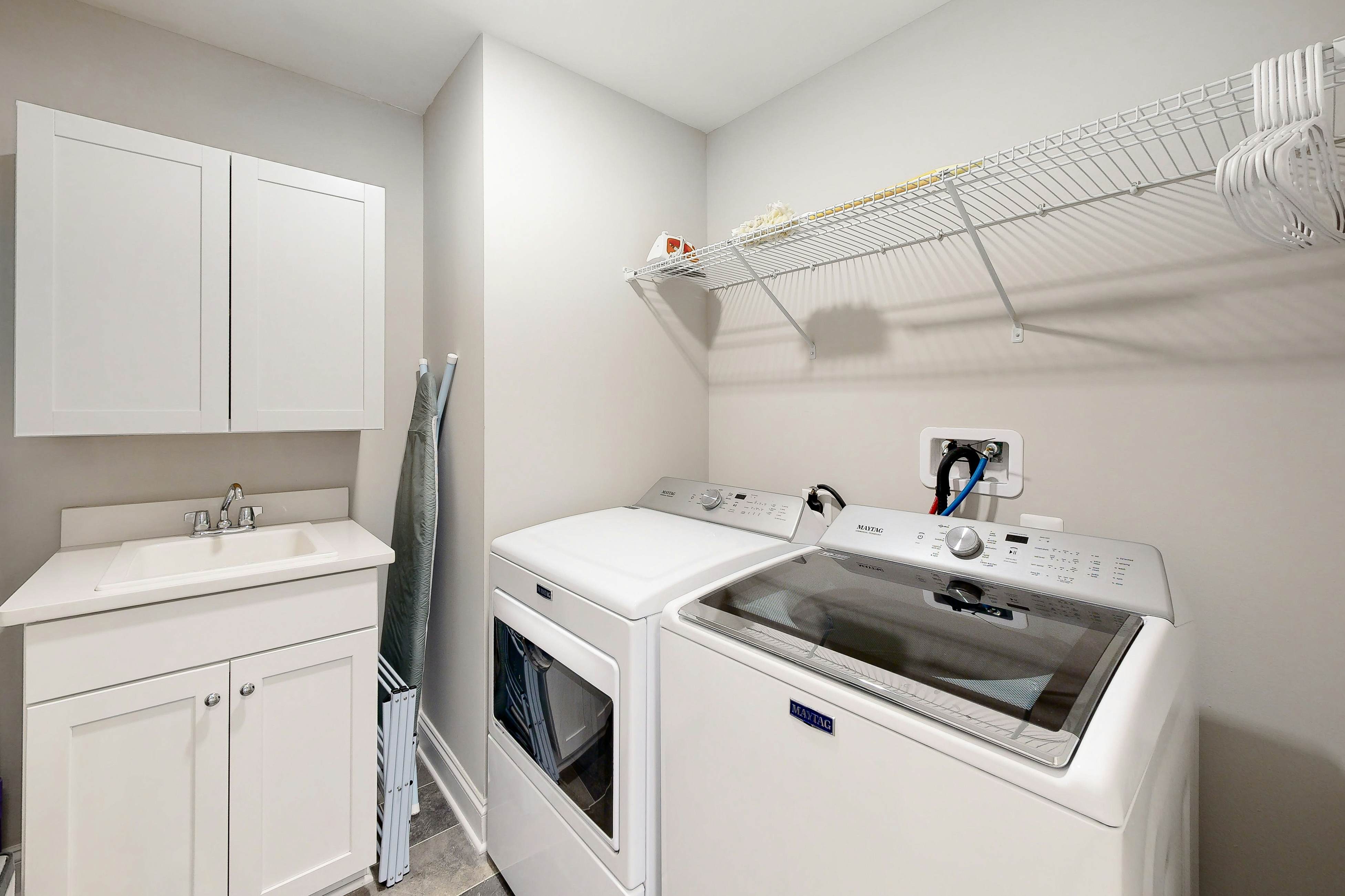 Bishops Landing - 38480 Carroll Dr