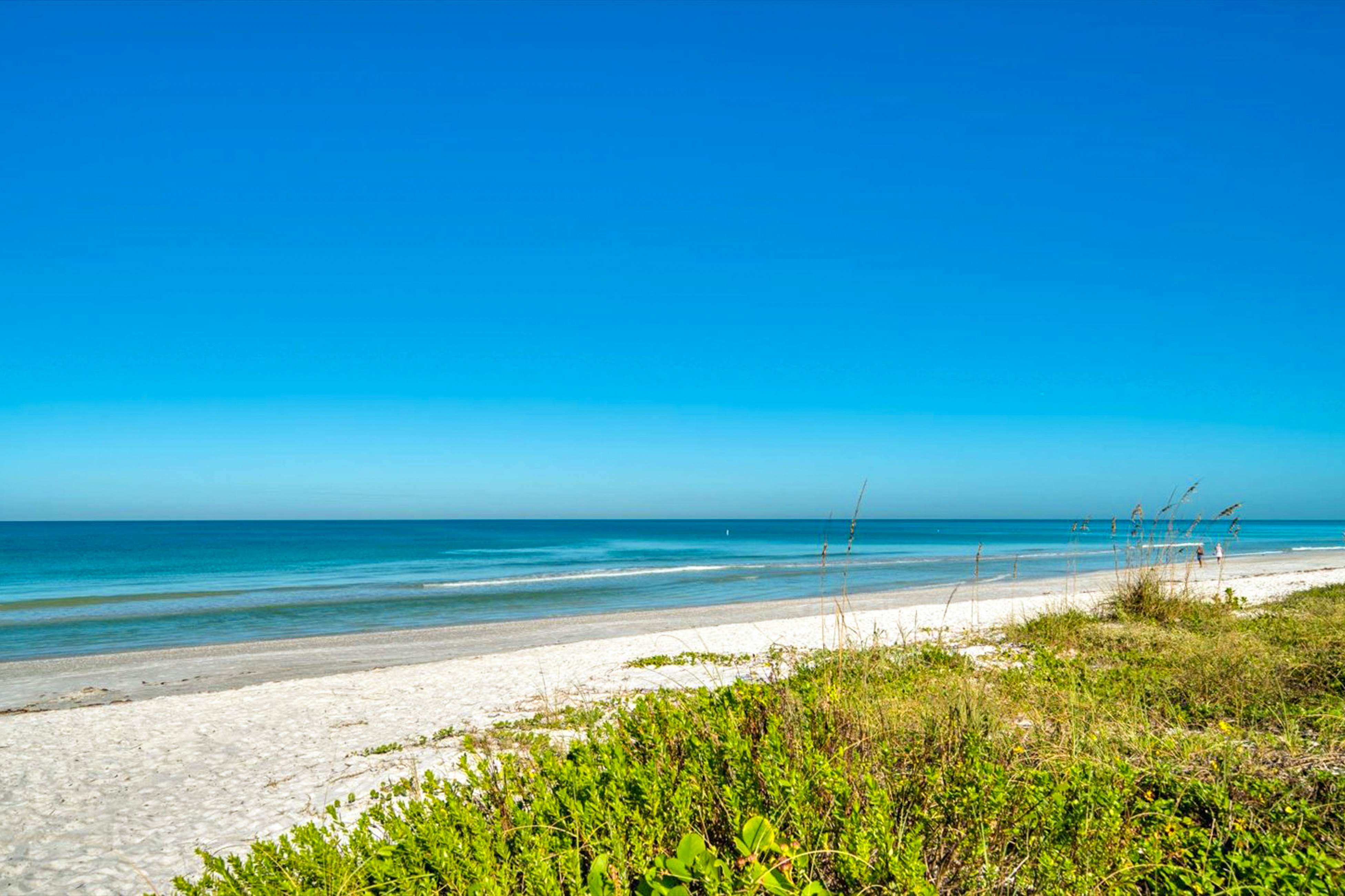 Belleair Beach Club 212 1 BD Belleair Beach, FL Vacation Rental Vacasa