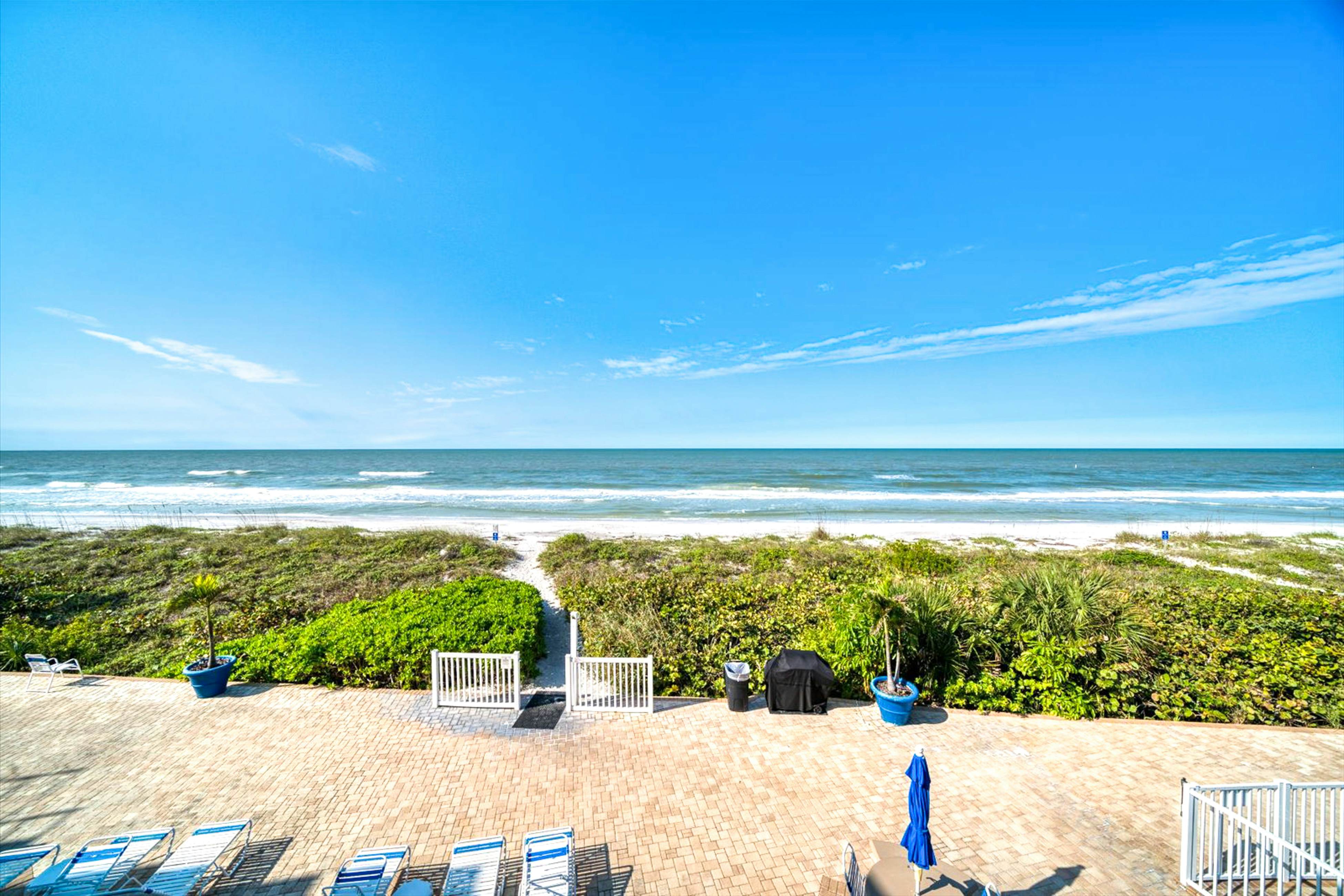 Belleair Beach Club 214 1 BD Belleair Beach, FL Vacation Rental Vacasa