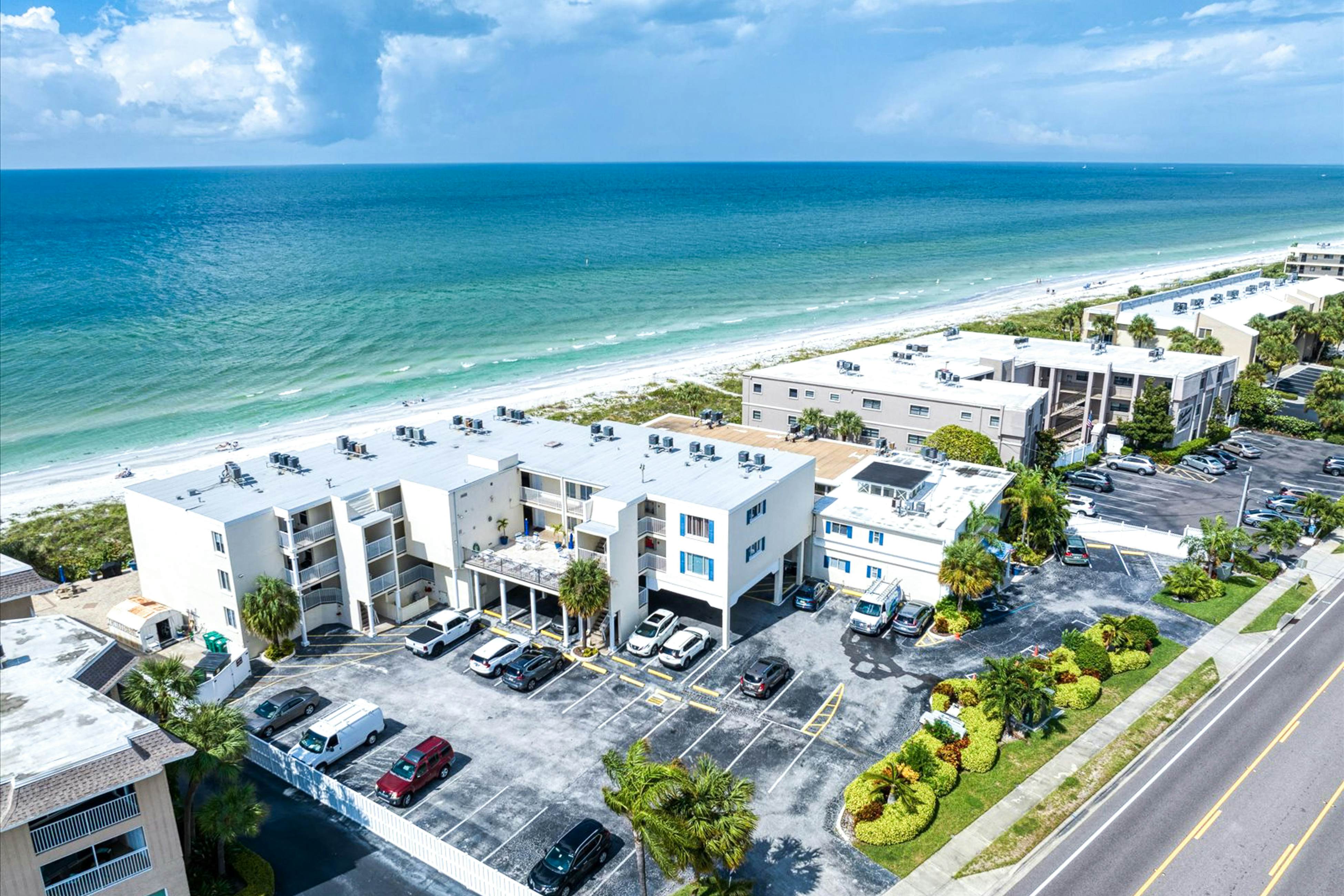 Belleair Beach Club 214 1 BD Belleair Beach, FL Vacation Rental Vacasa