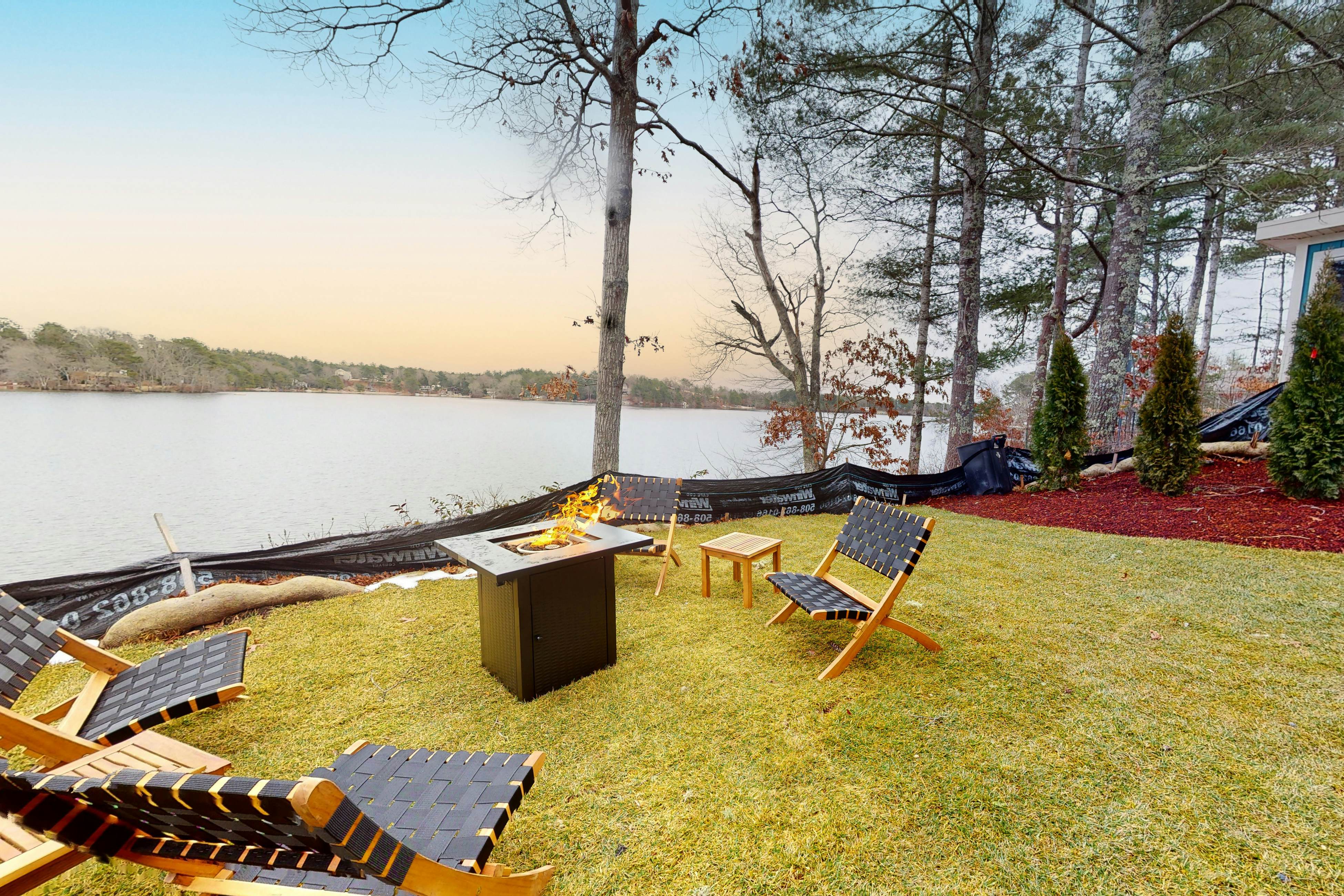 Navy Door Lake Escape