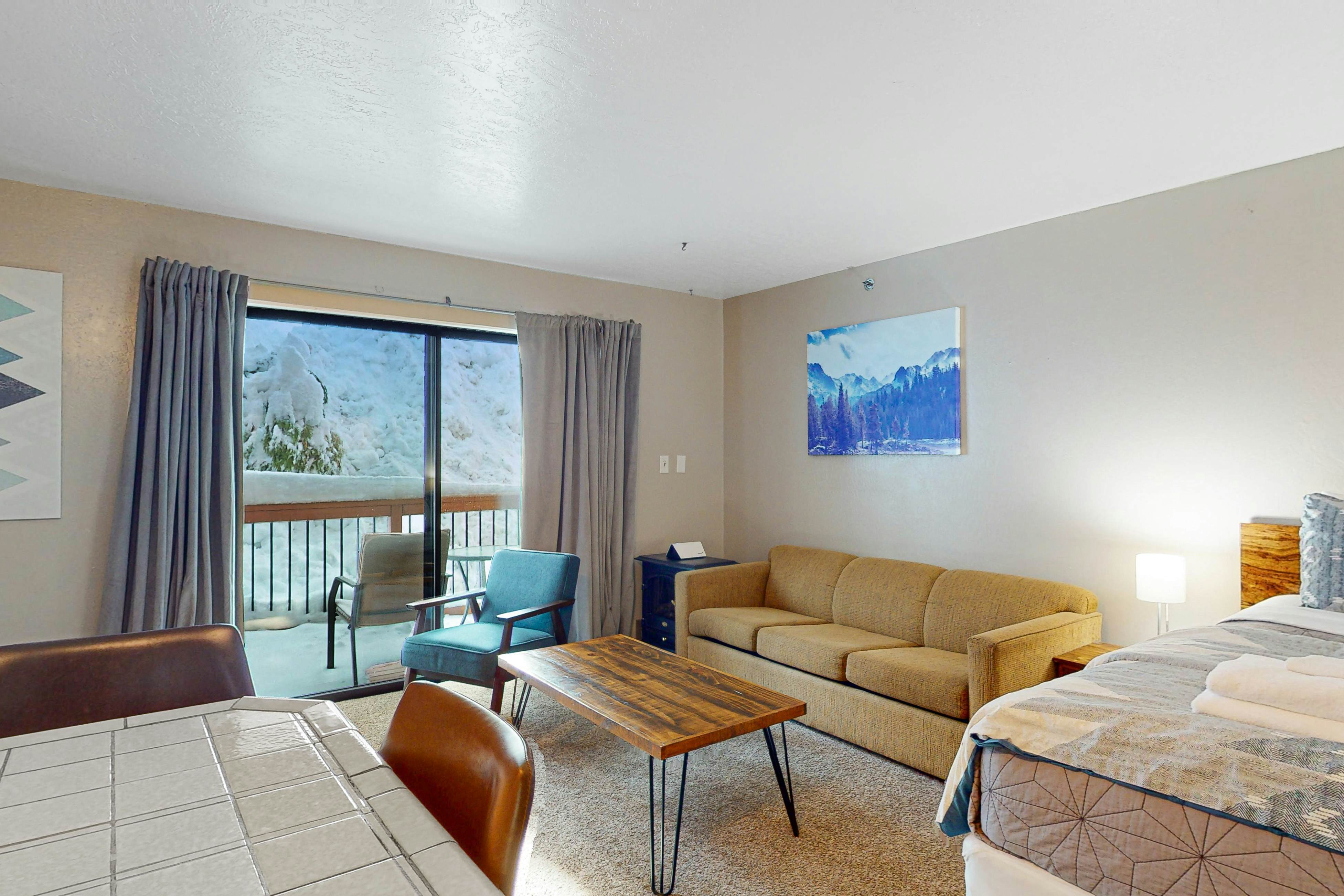 Yosemite West Condo B104
