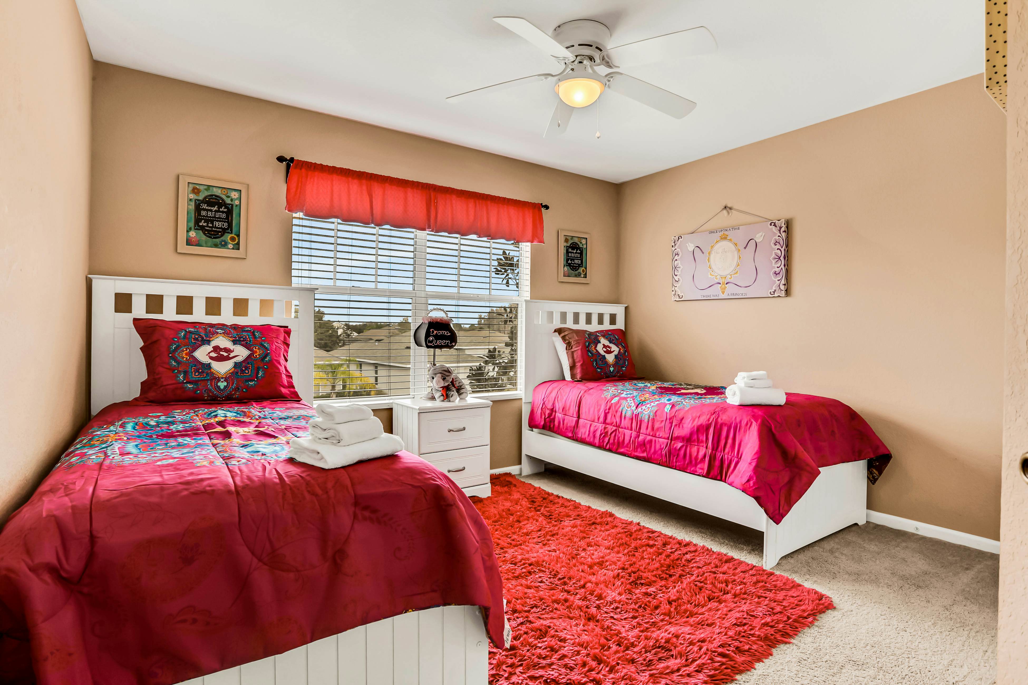 Castle Street Memories - Trafalgar Village Resort