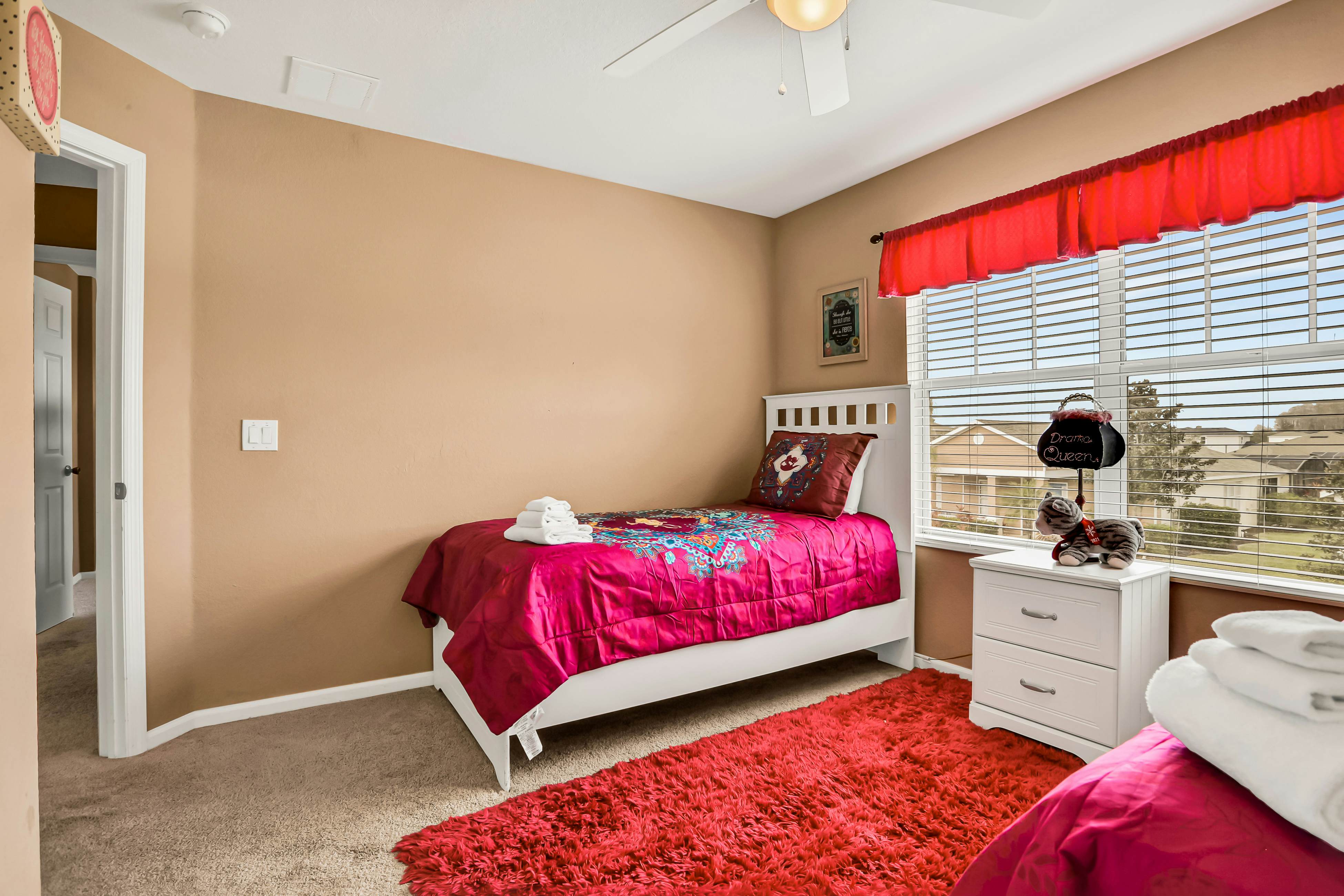 Castle Street Memories - Trafalgar Village Resort