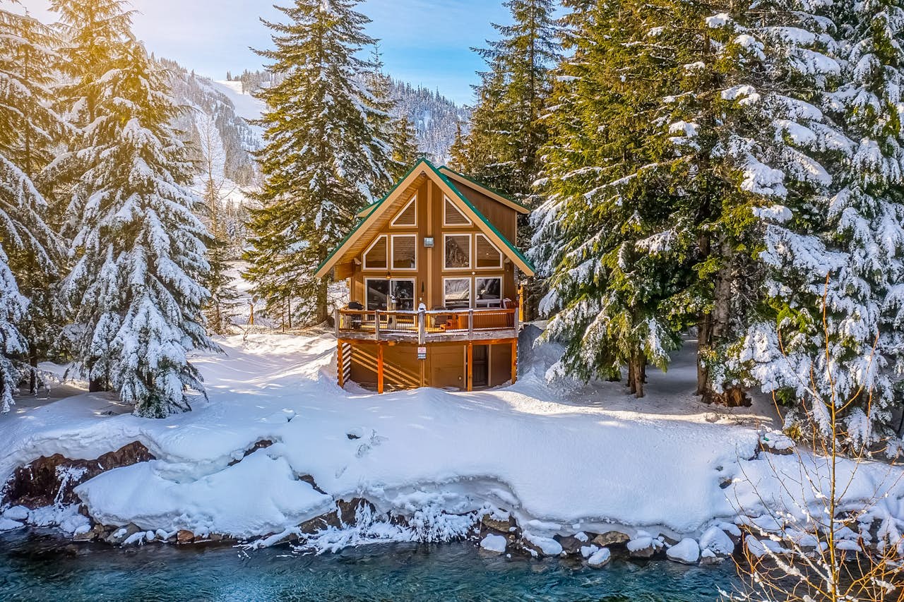 Coal Creek Cabin 2 BD Snoqualmie Pass, WA Vacation Rental Vacasa