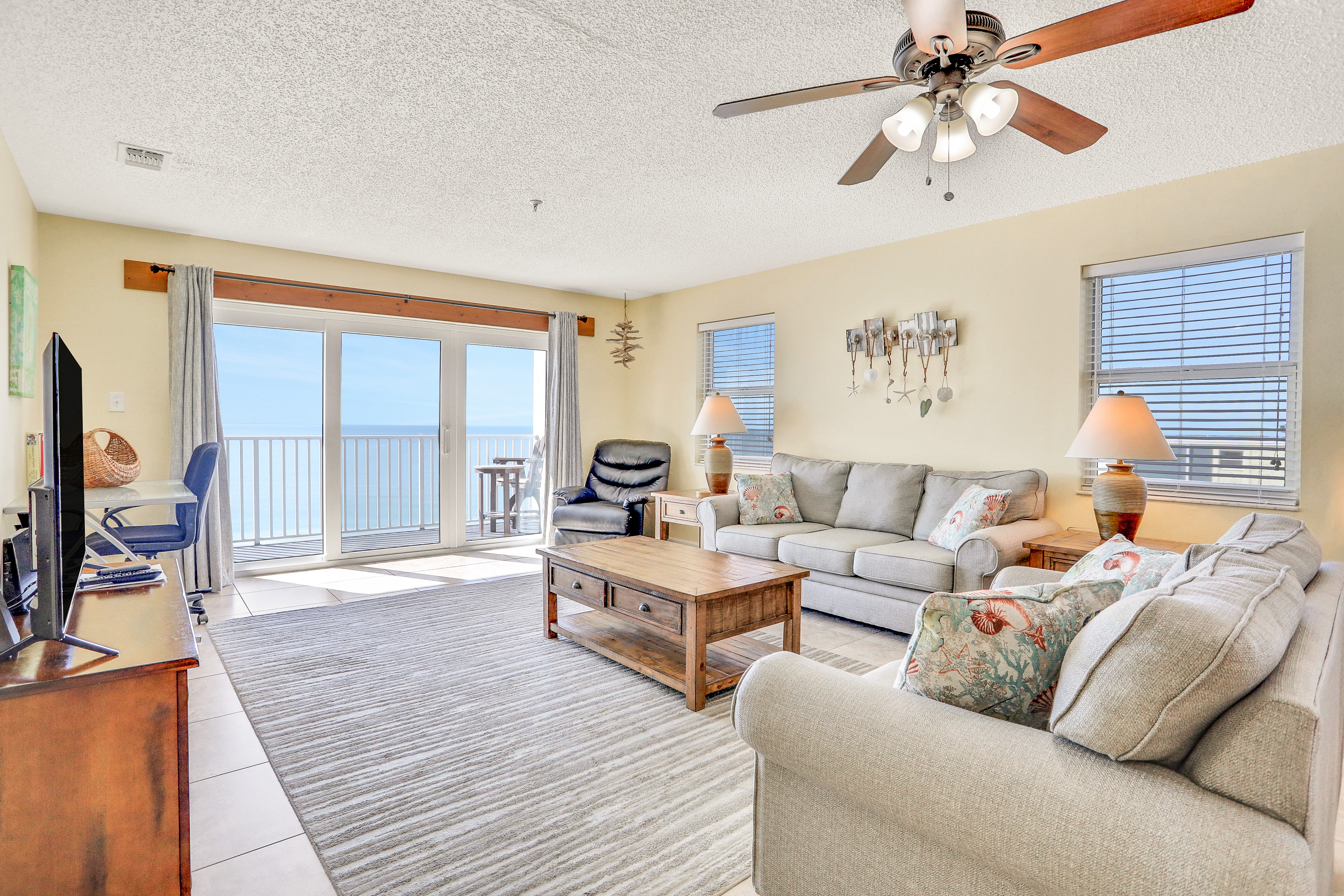 Madeira Beach Rentals, Vacation Rentals, Condo Rentals | Vacasa