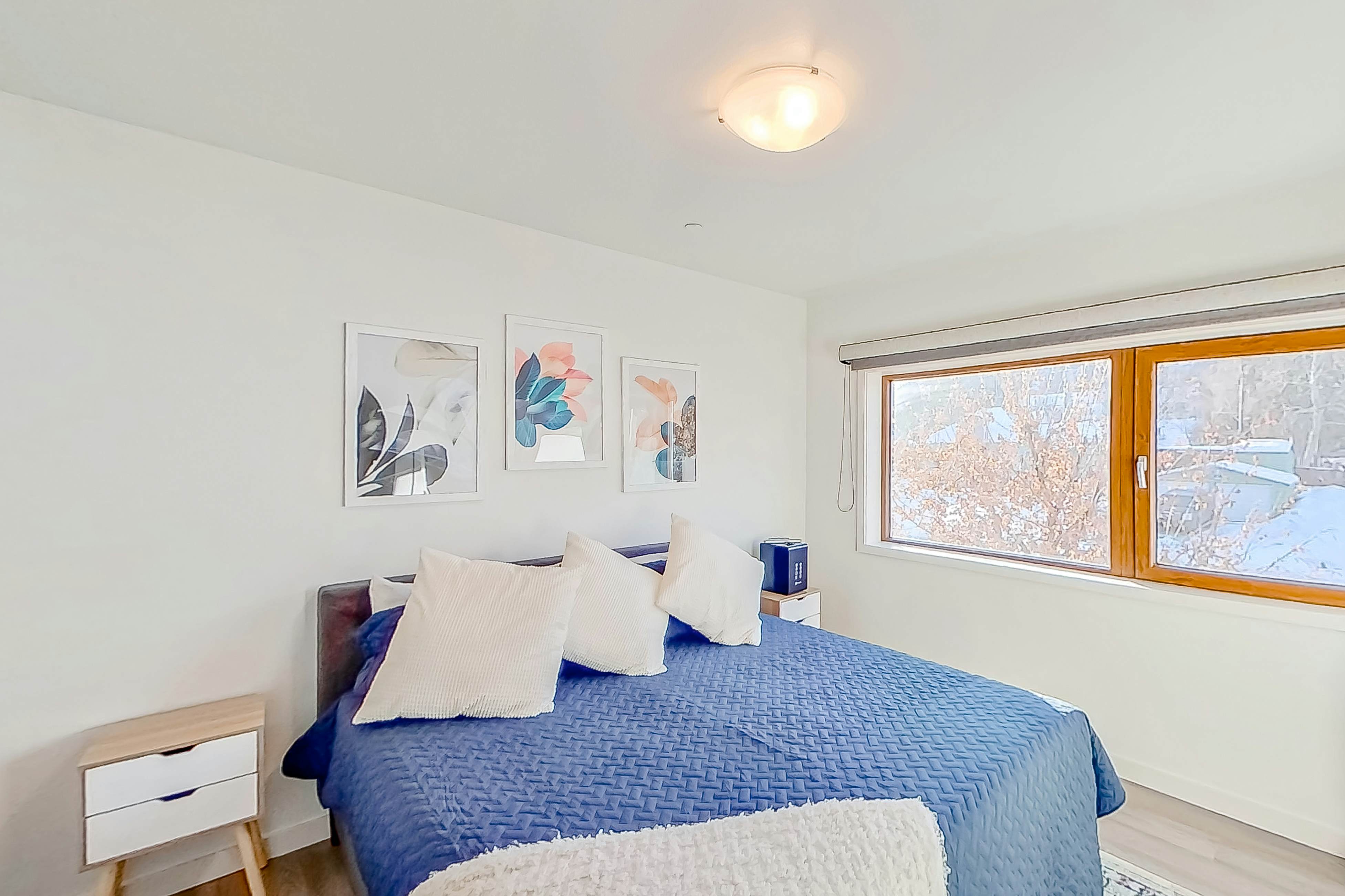 Chelan Resort Suites - Comfort by the Lake 201