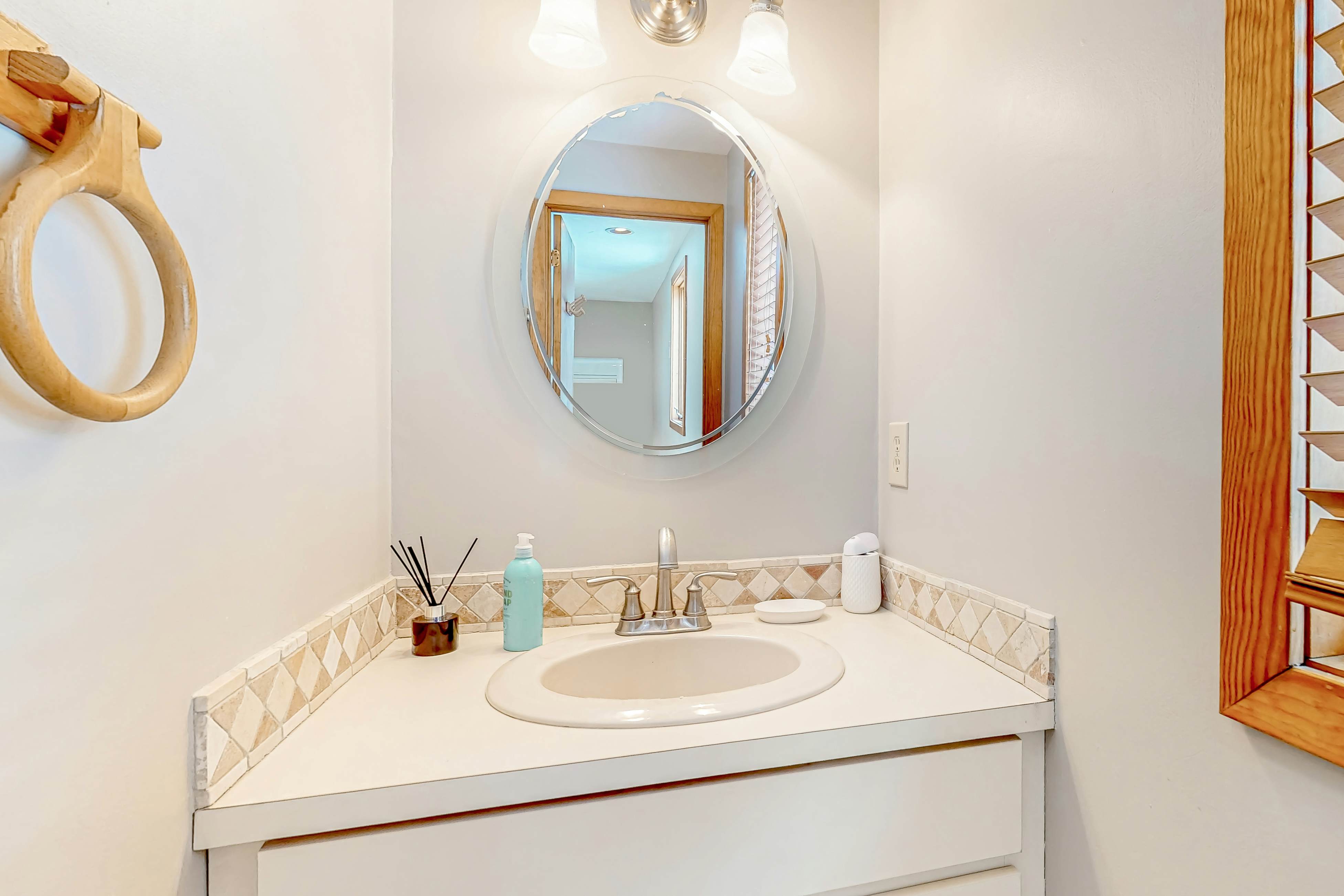 Samoset Condo on Lake Winnipesaukee 2 BD Gilford, NH Vacation Rental Vacasa