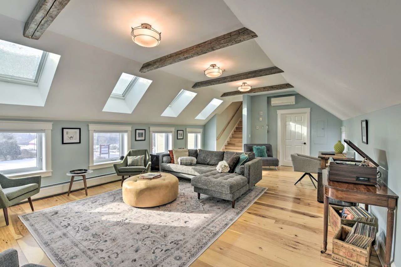 1790 Farmhouse 5 BD Waterbury, VT Vacation Rental Vacasa