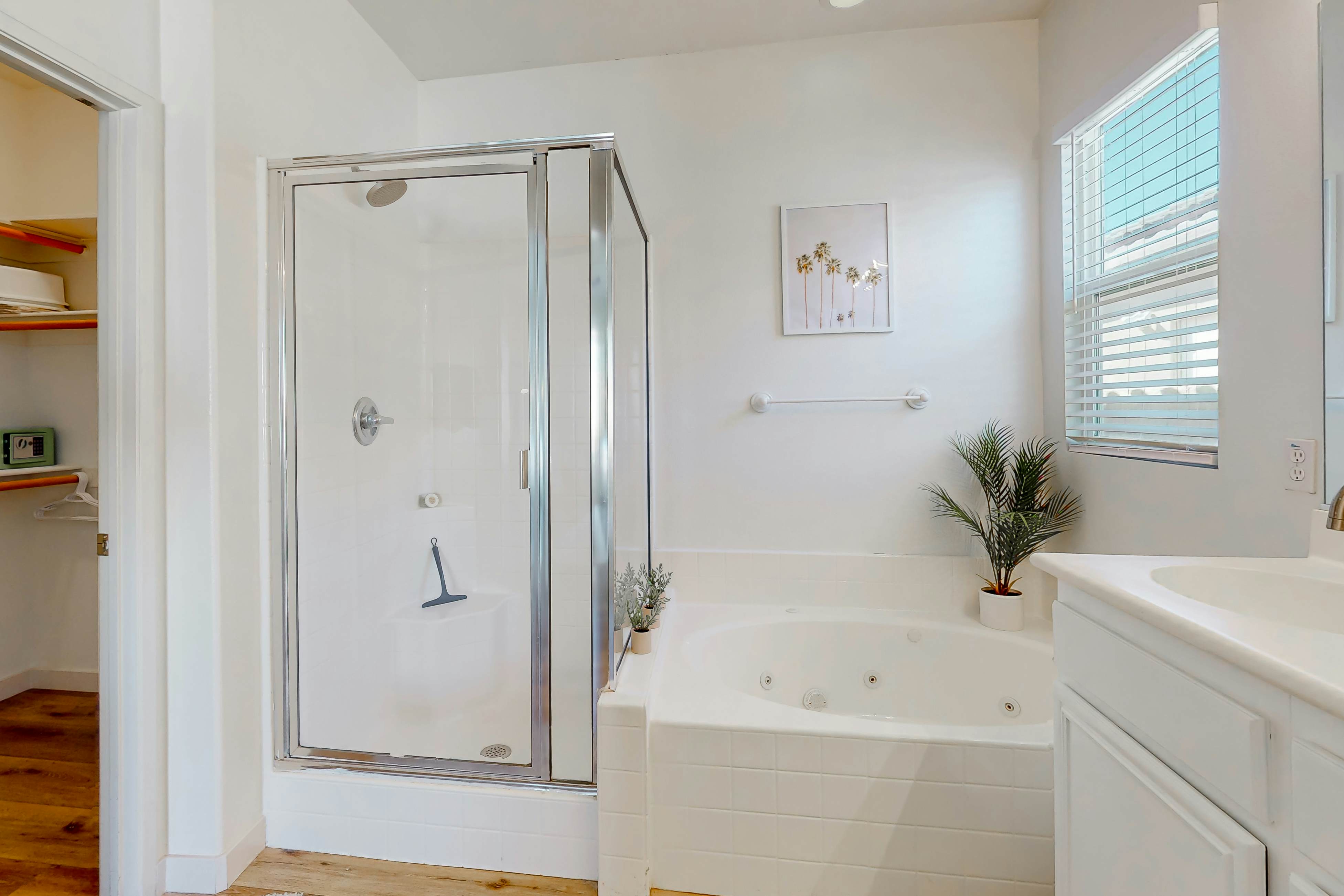 Tranquil Desert Sanctuary 