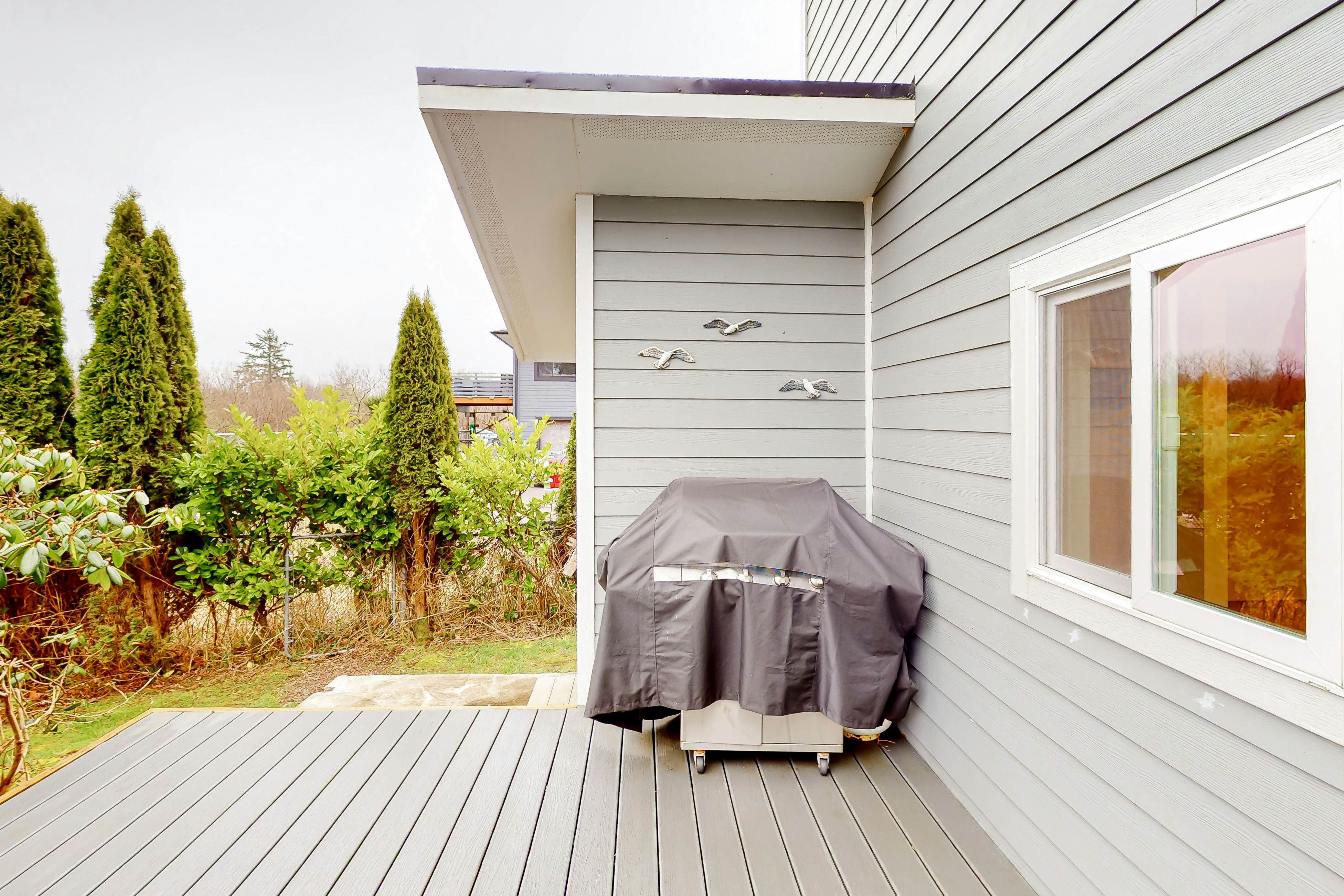 Cape Satisfaction 4 BD Ilwaco, WA Vacation Rental Vacasa