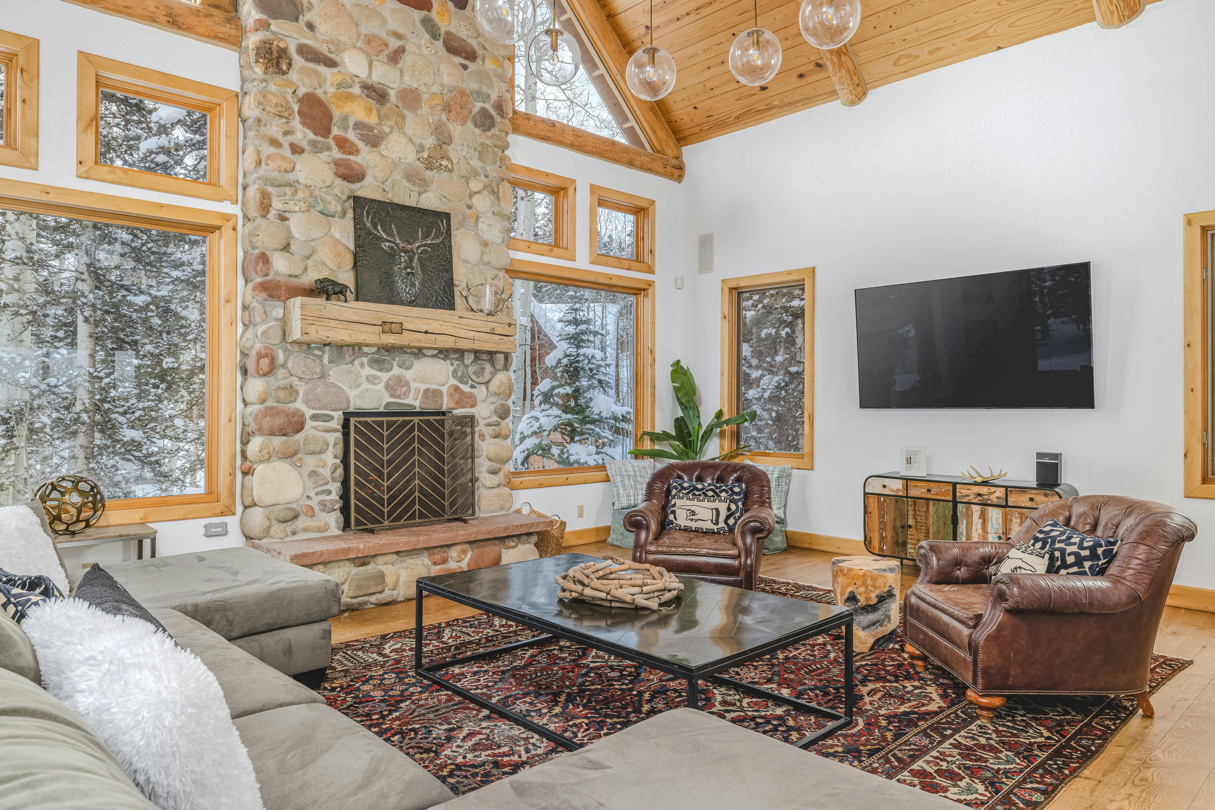 Palmyra 94 - Mountain Tranquility