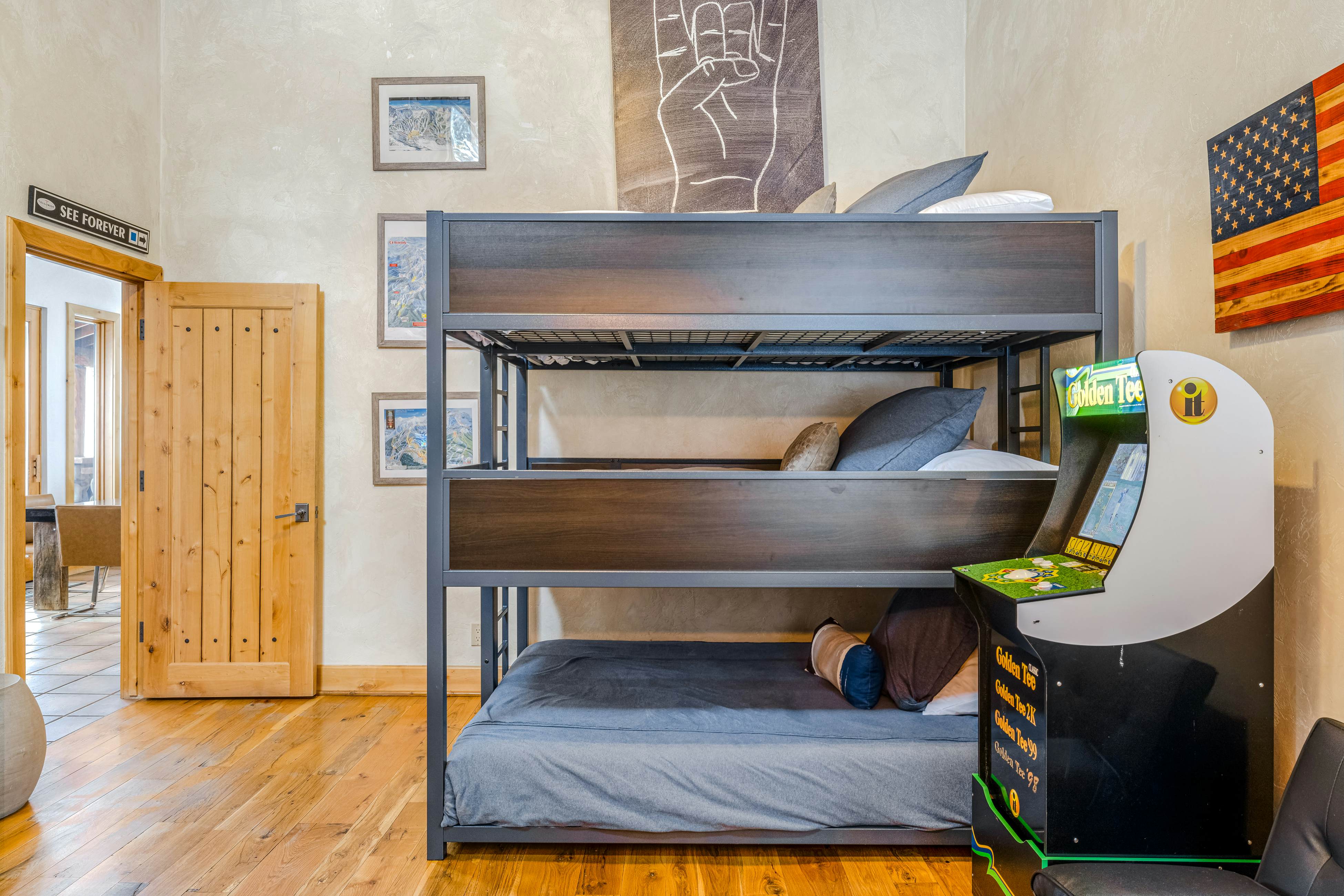 Palmyra 94 - Mountain Tranquility