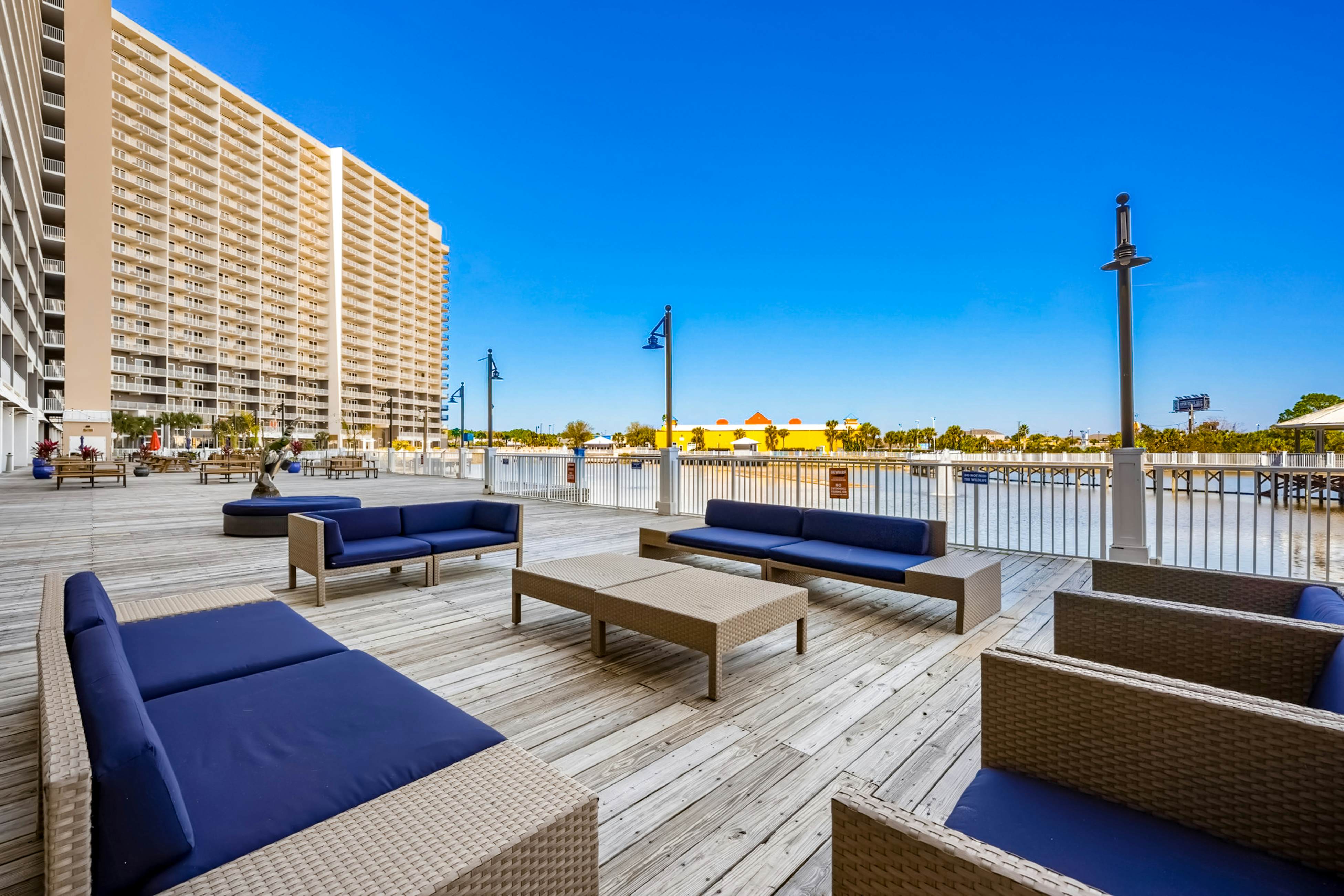 Laketown Wharf 1419
