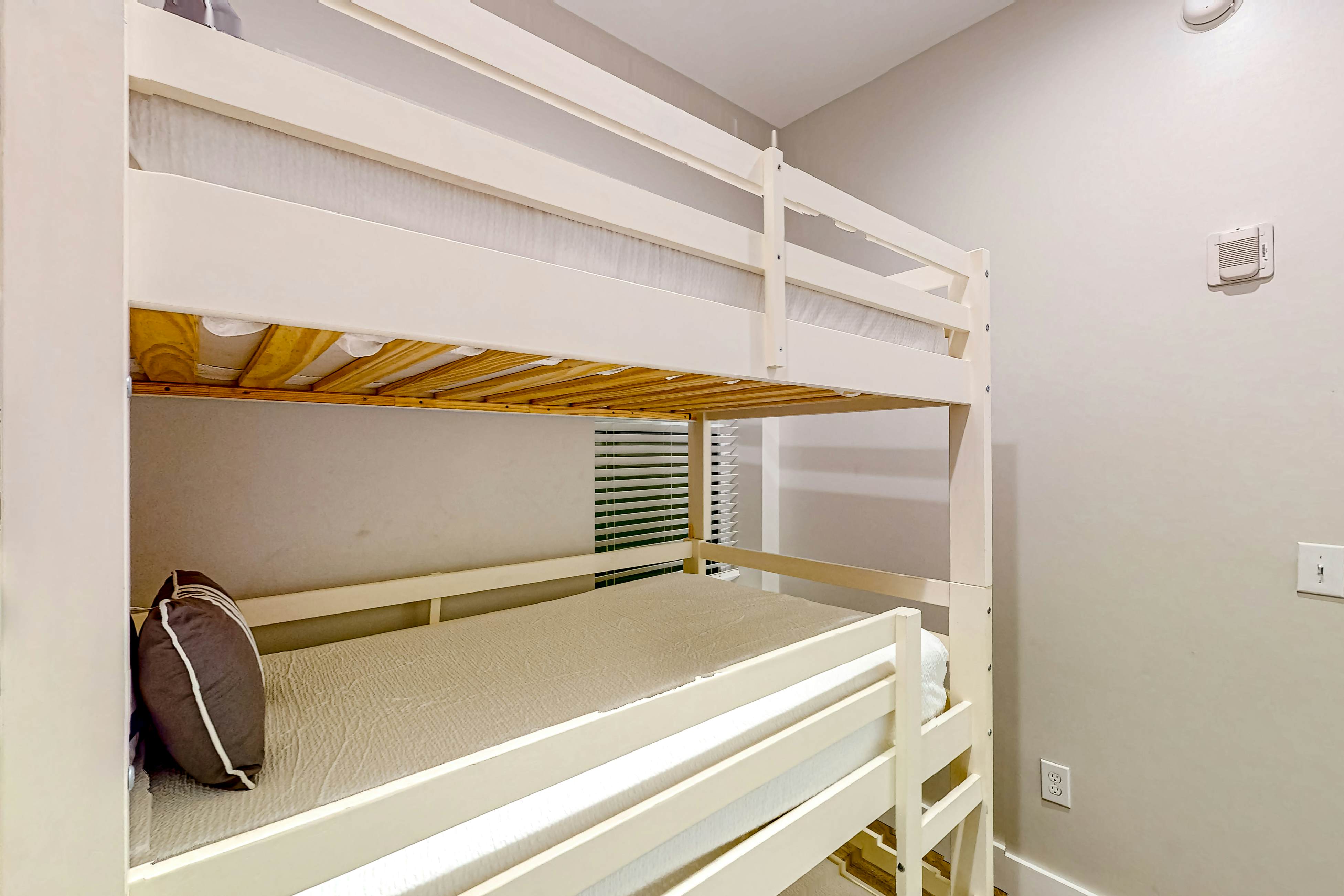 Seagrove Highlands 1303