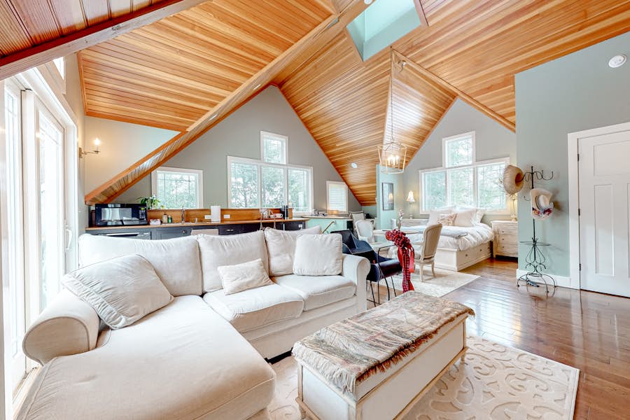 The Apartment at Camp Hattie Wolfeboro 0 BD Wolfeboro, NH Vacation