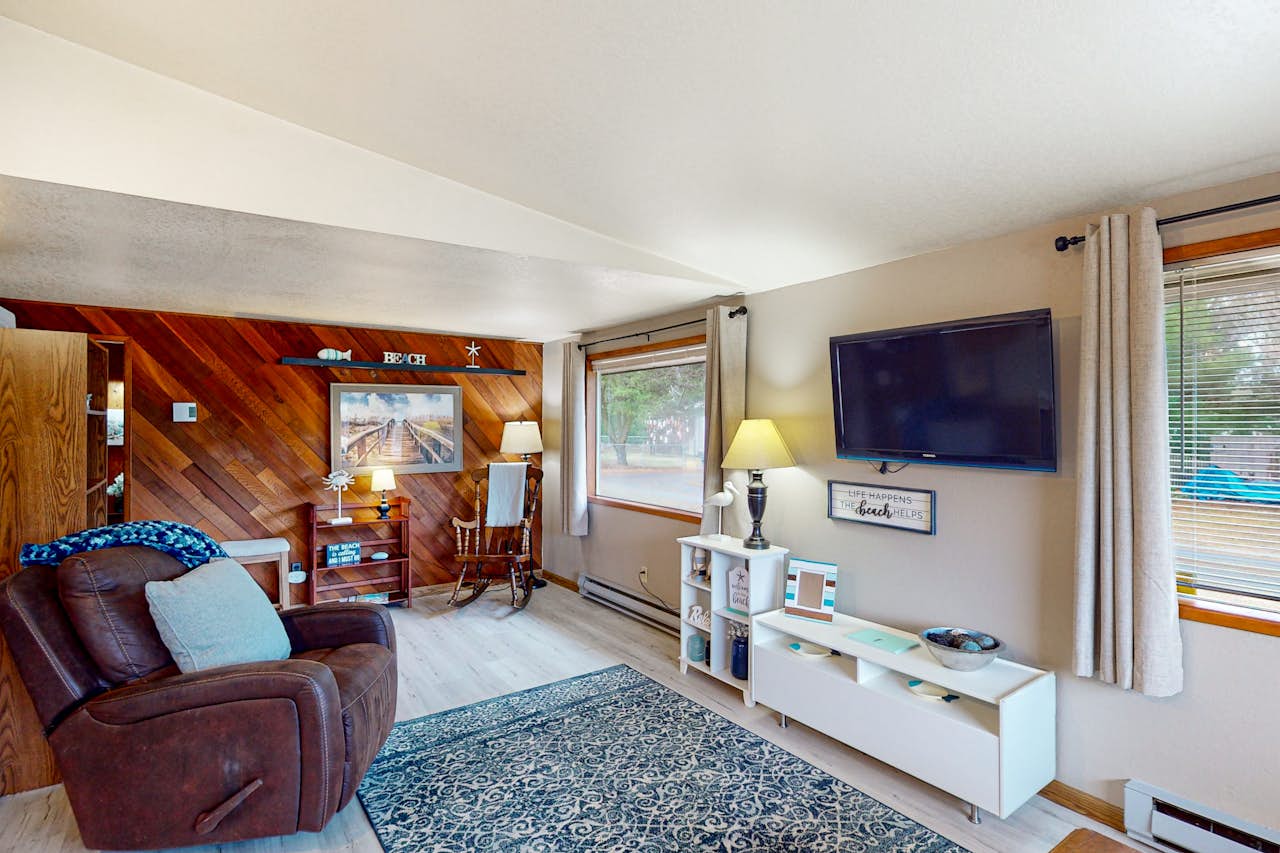 South Beach Getaway 3 BD Grayland, WA Vacation Rental Vacasa