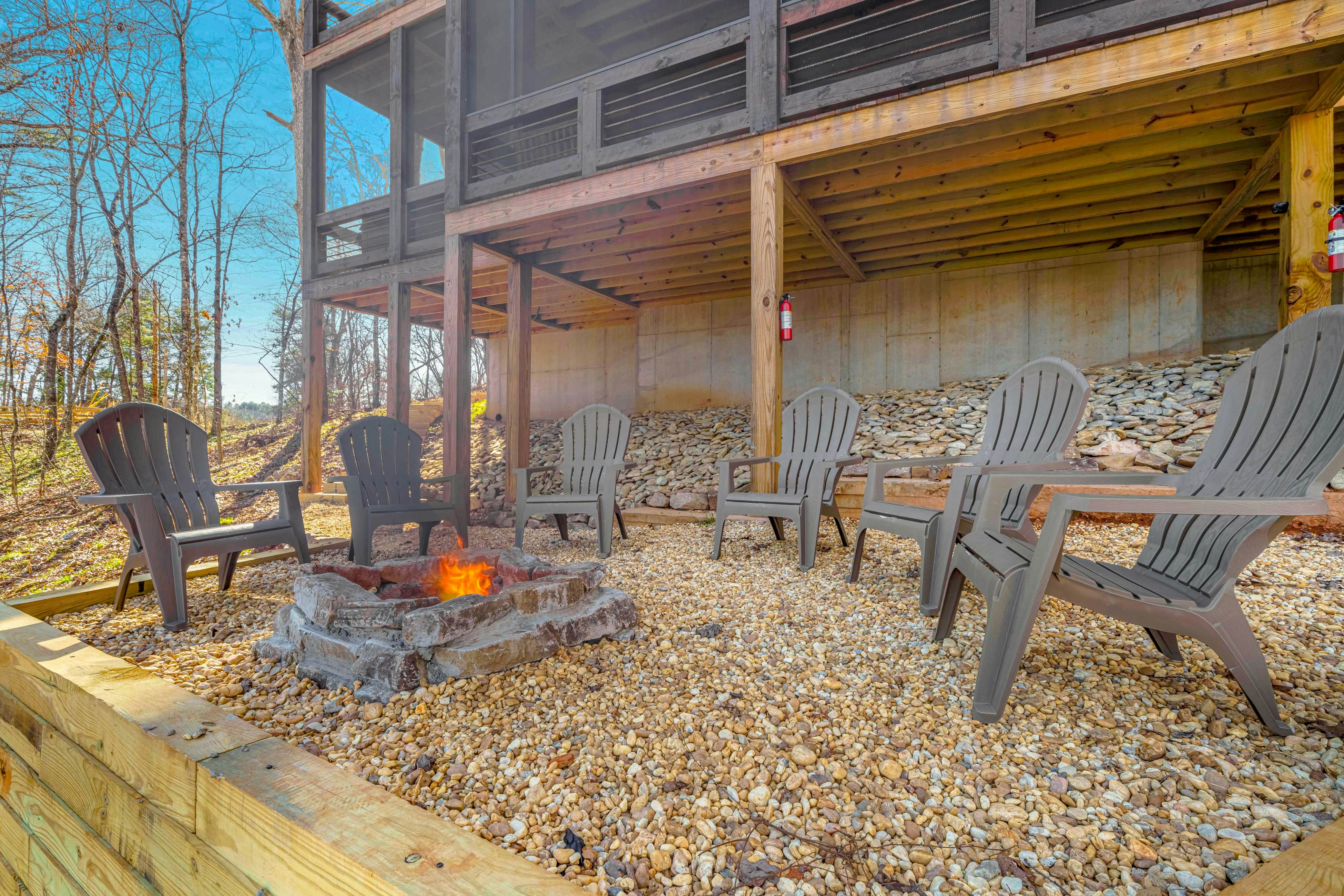 Grizzly Cabin 4 BD McCaysville, GA Vacation Rental Vacasa