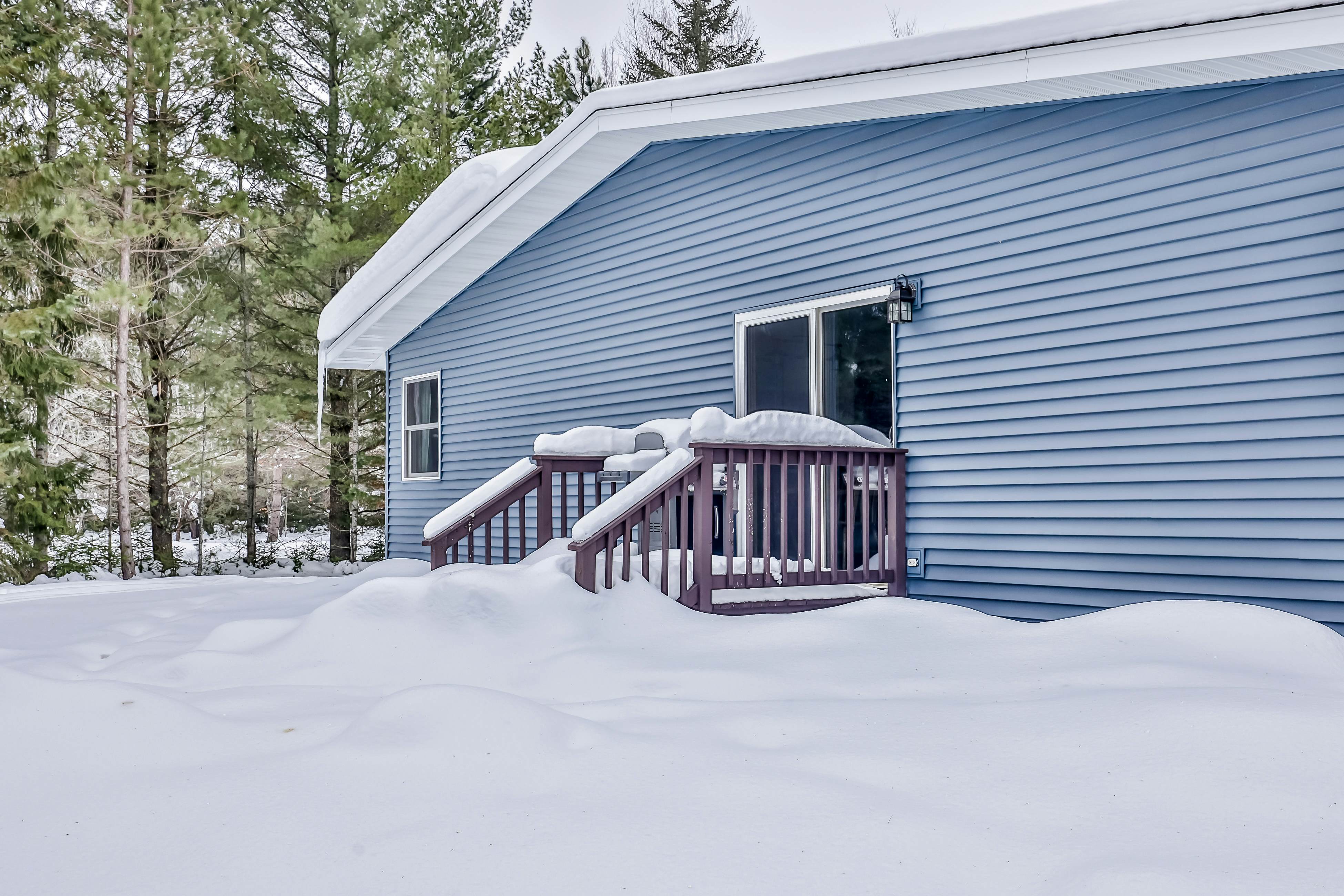 Echo Lodge 5 BD Mercer, WI Vacation Rental Vacasa