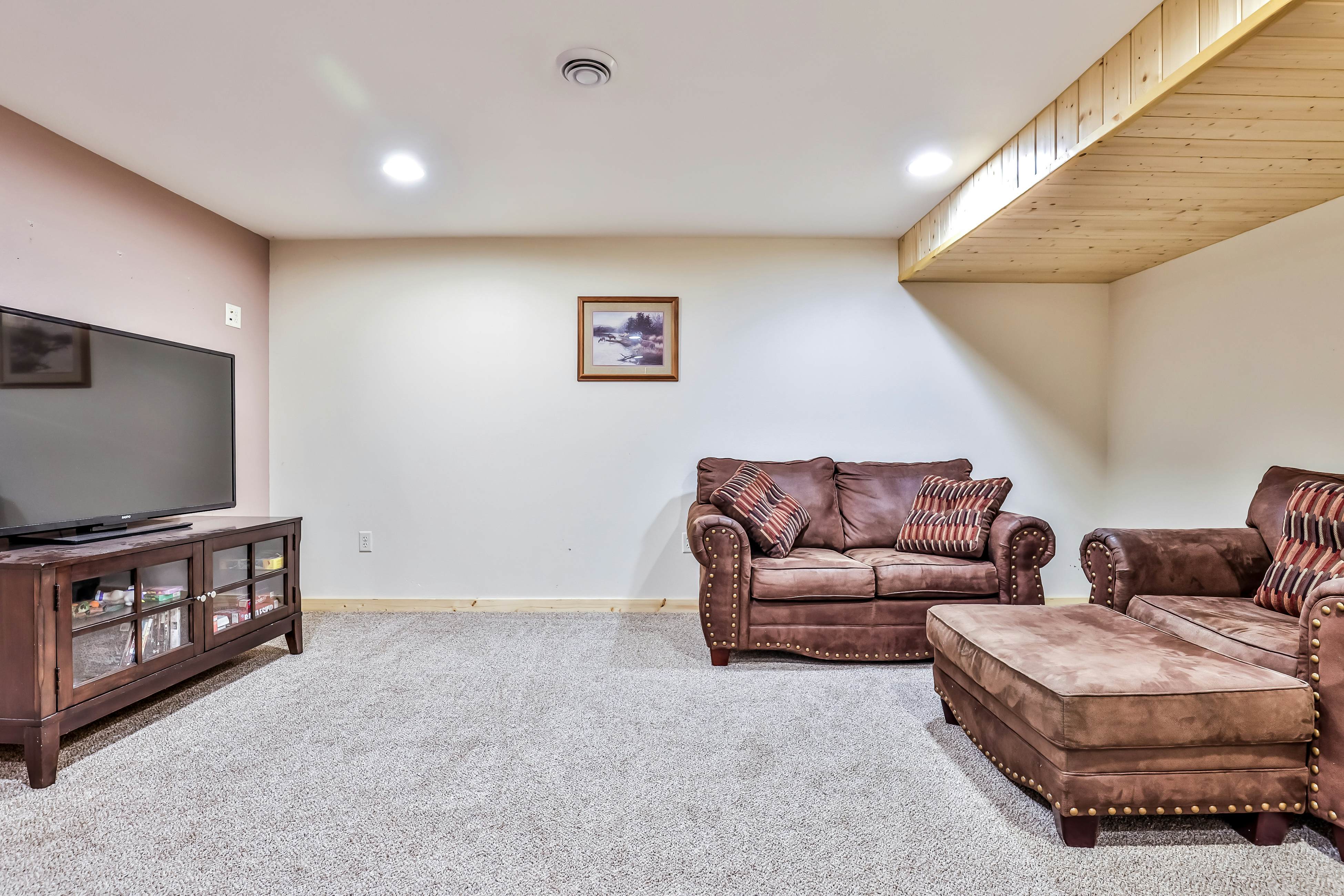 Echo Lodge 5 BD Mercer, WI Vacation Rental Vacasa