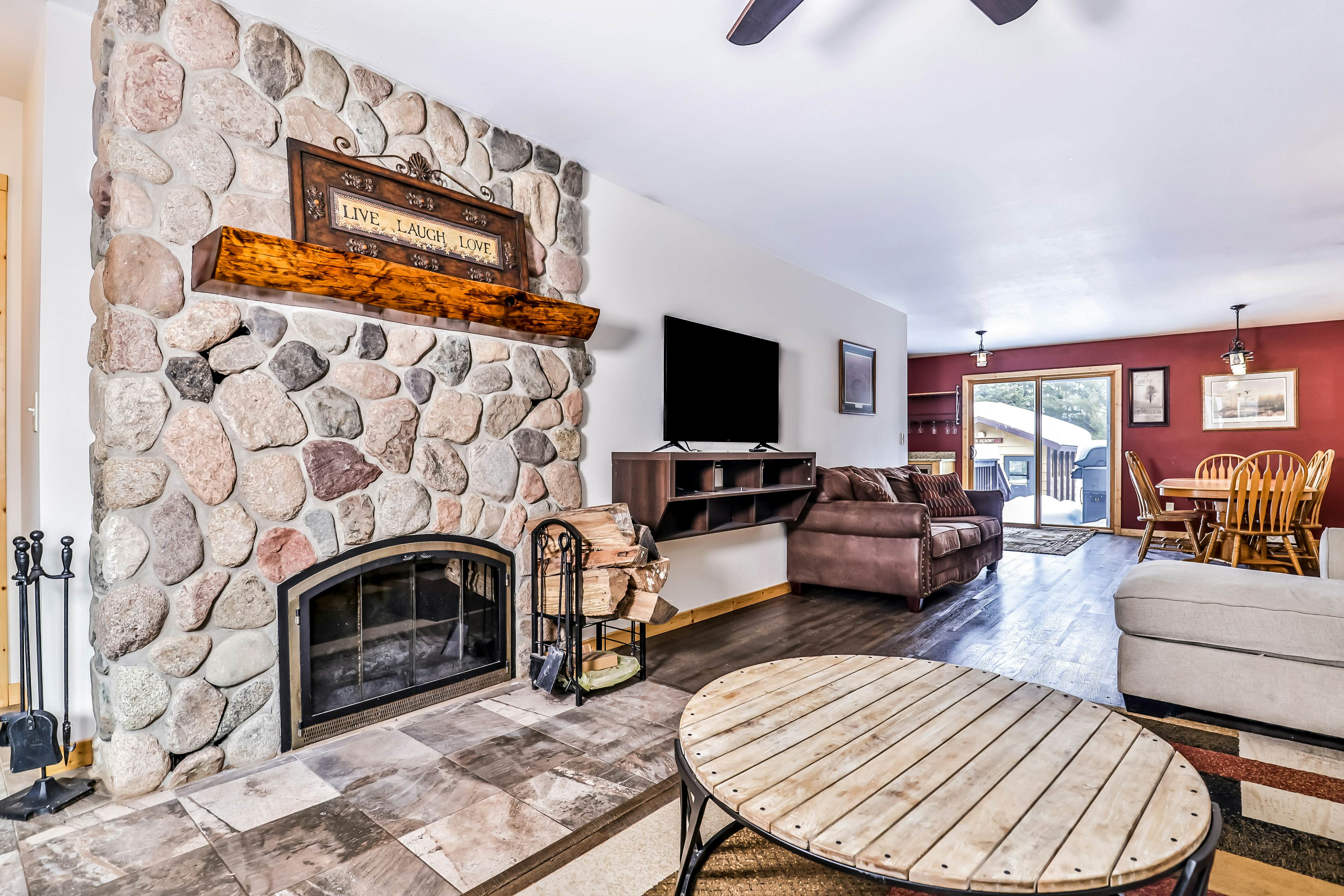 Echo Lodge 5 BD Mercer, WI Vacation Rental Vacasa