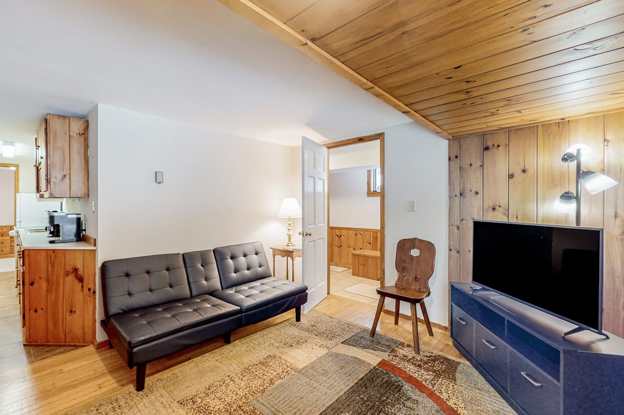 Mt. Ellen Minikin 1 BD Waitsfield, VT Vacation Rental Vacasa