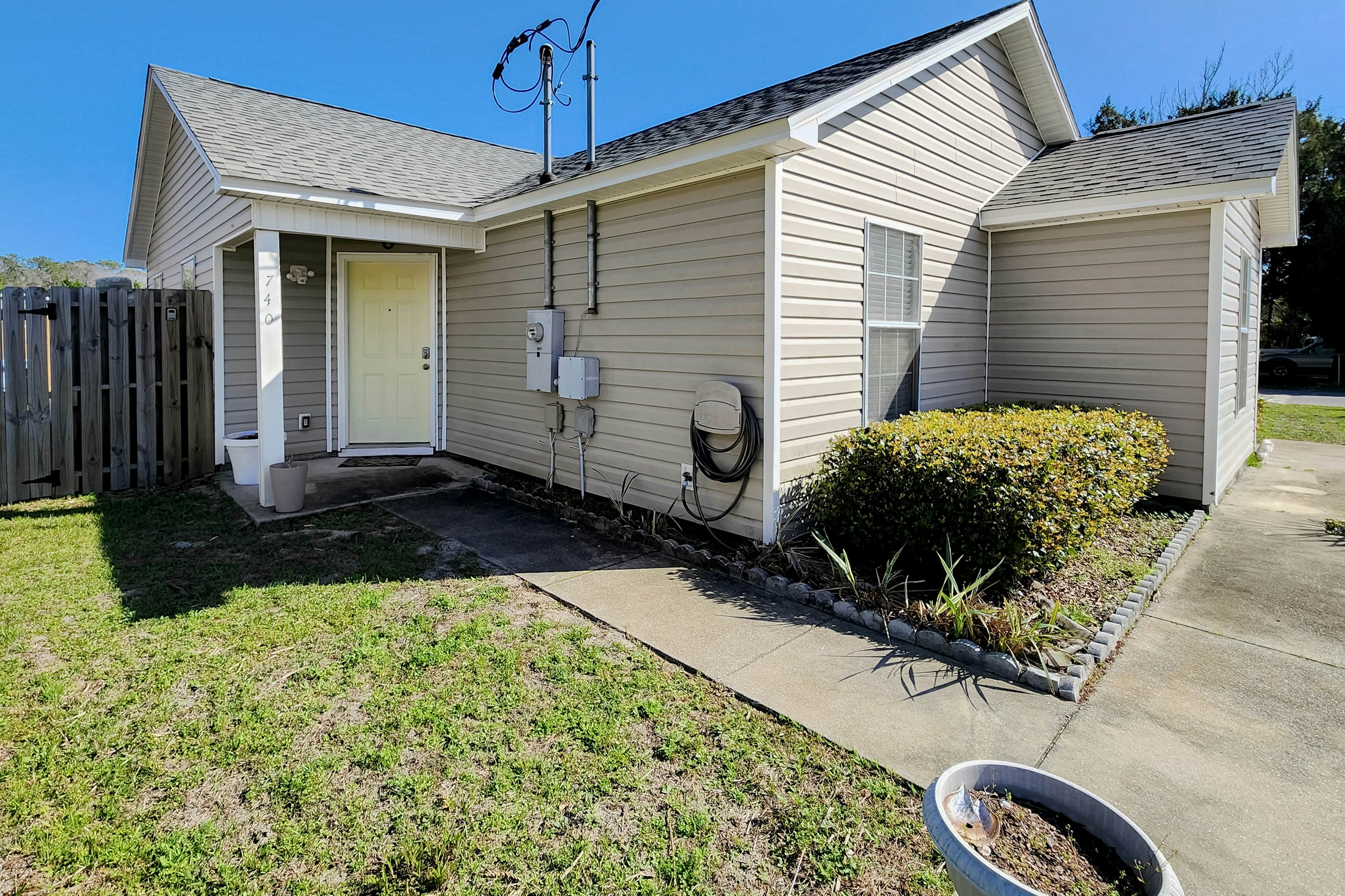 Panhandle Comfort 2 BD Port St. Joe, FL Vacation Rental Vacasa